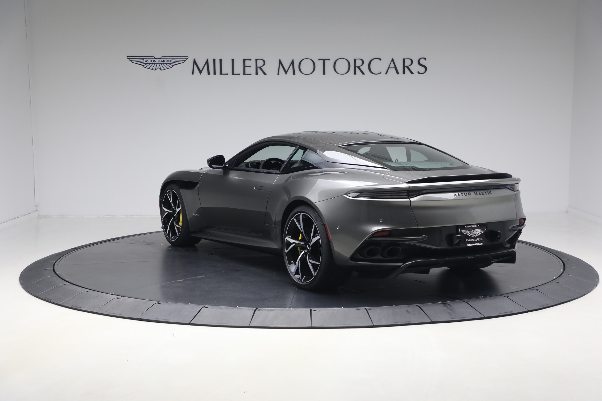 Used-2019-Aston-Martin-DBS-Superleggera