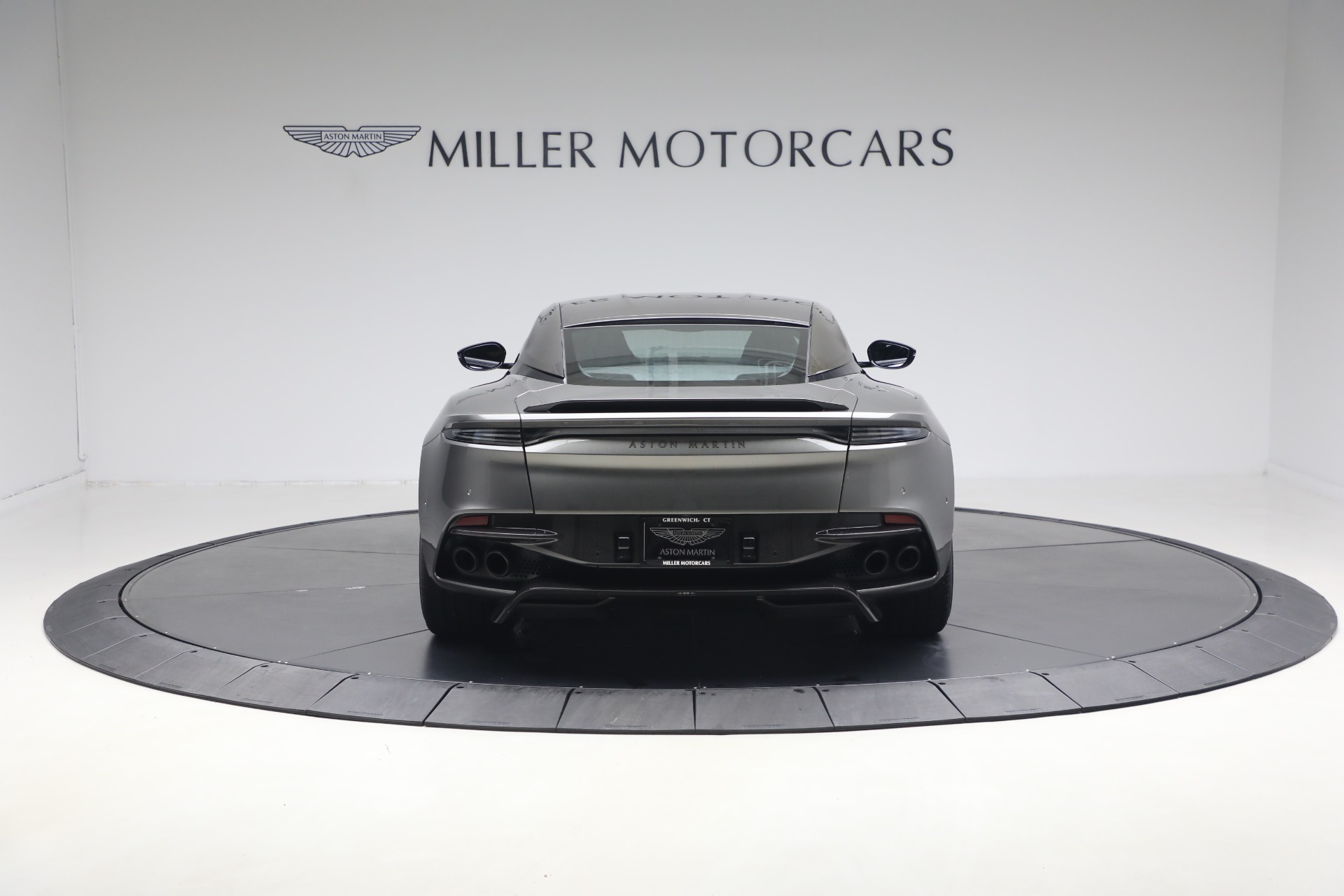 Used-2019-Aston-Martin-DBS-Superleggera