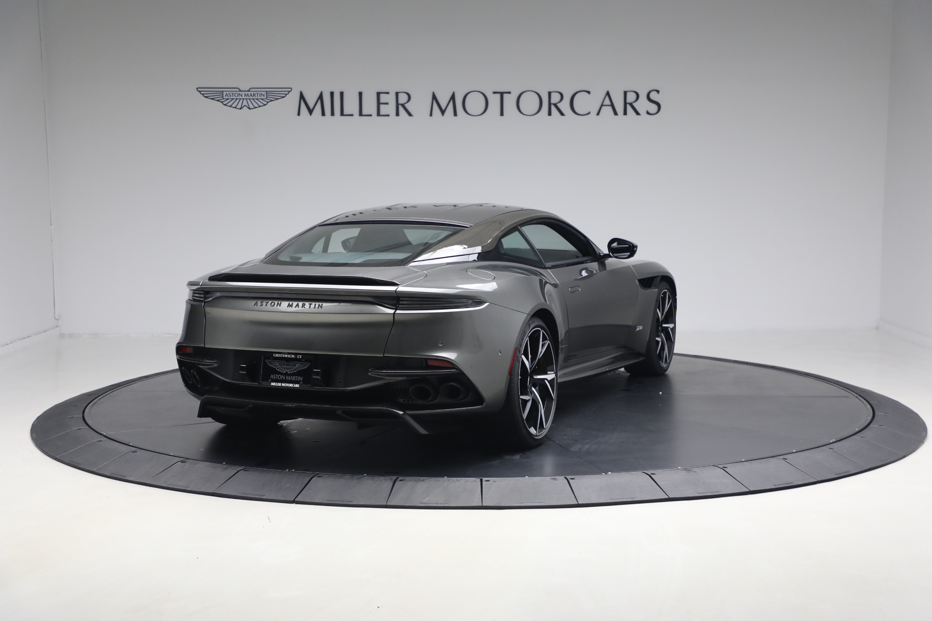 Used-2019-Aston-Martin-DBS-Superleggera