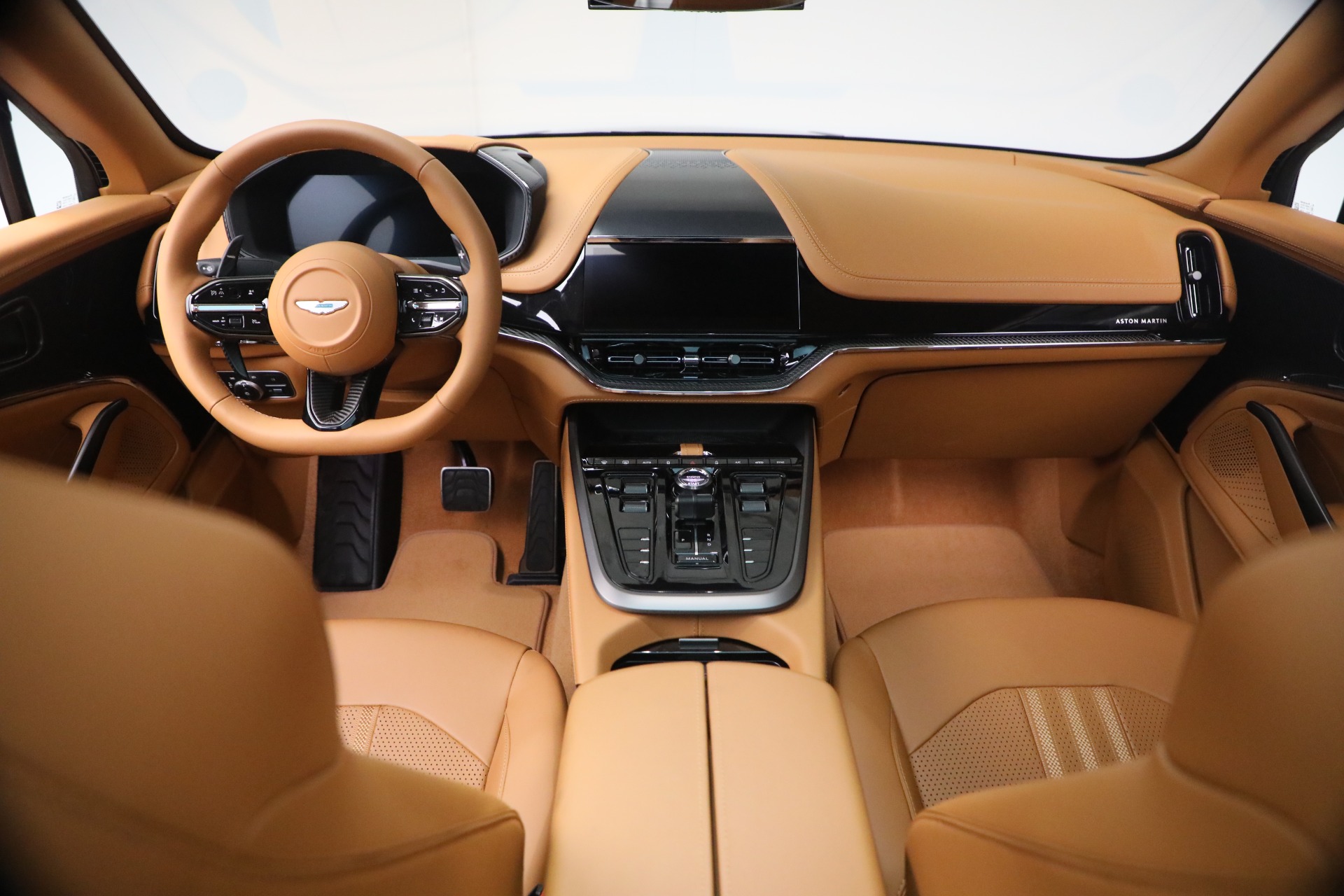 New-2026-Aston-Martin-DBX-707