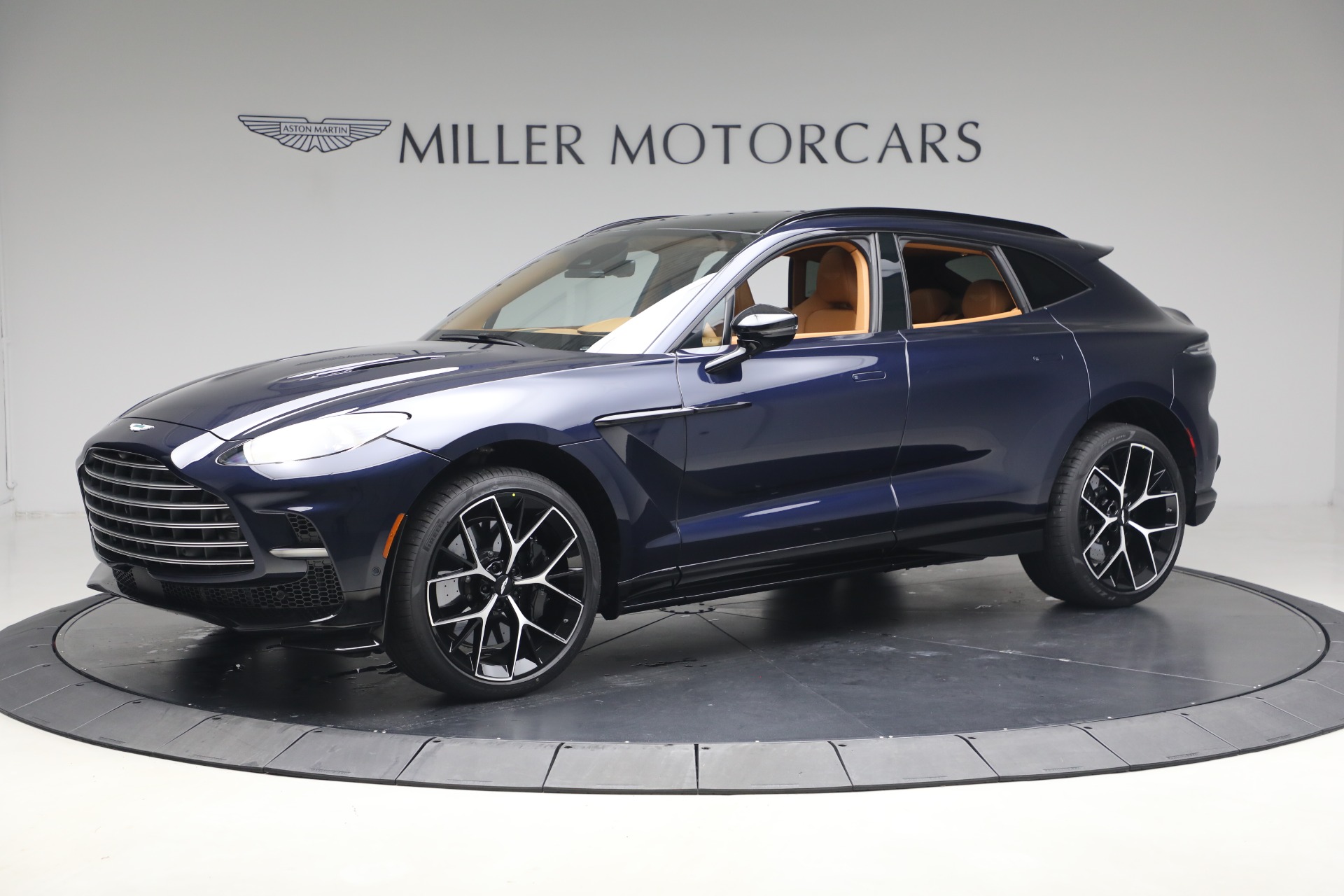 New-2026-Aston-Martin-DBX-707