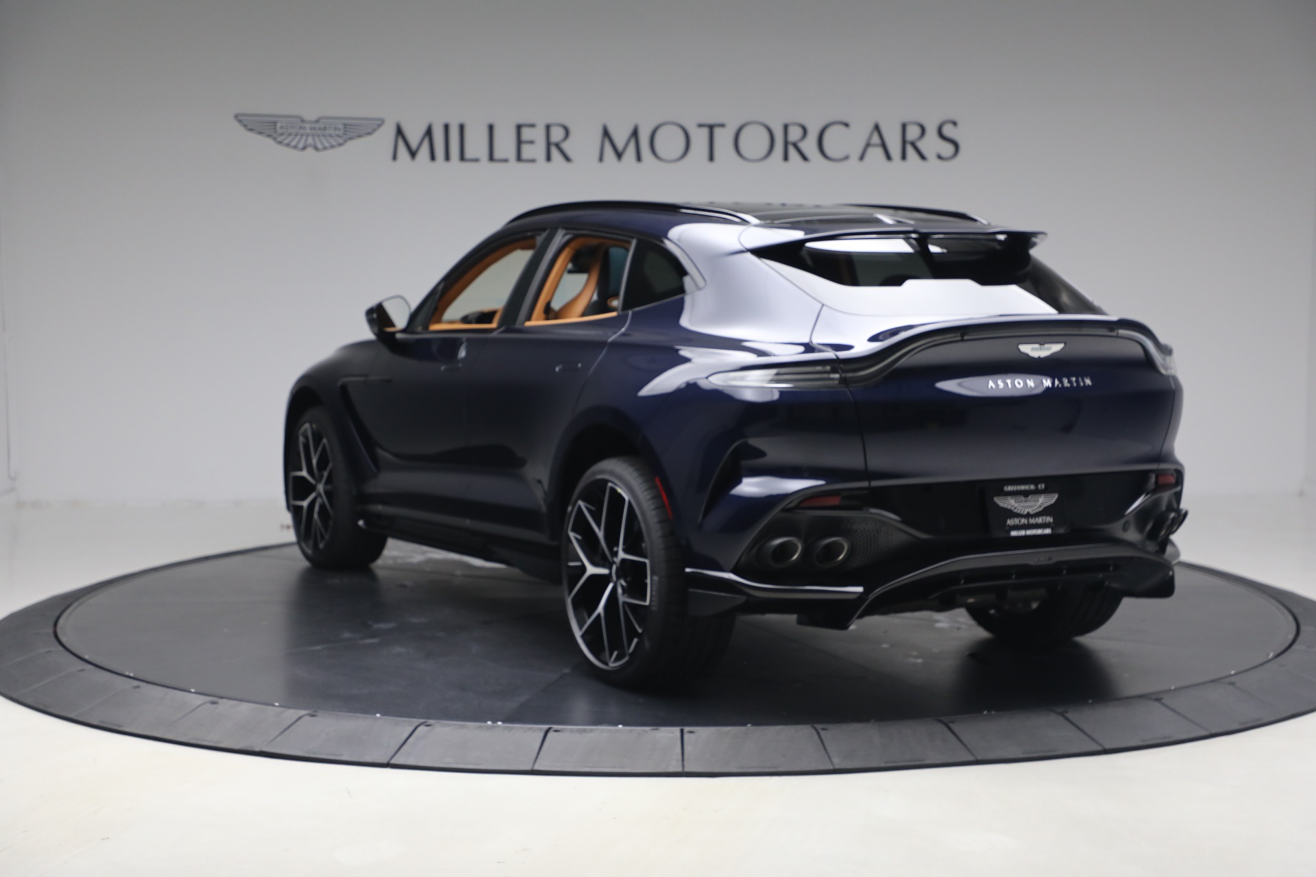 New-2026-Aston-Martin-DBX-707