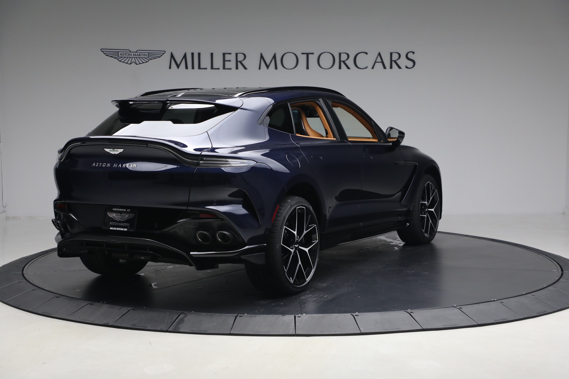 New-2026-Aston-Martin-DBX-707