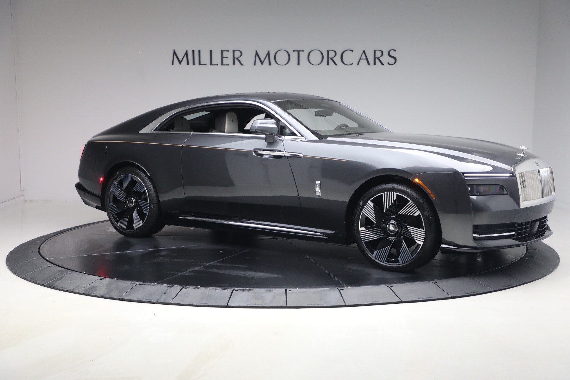 Used-2024-Rolls-Royce-Spectre