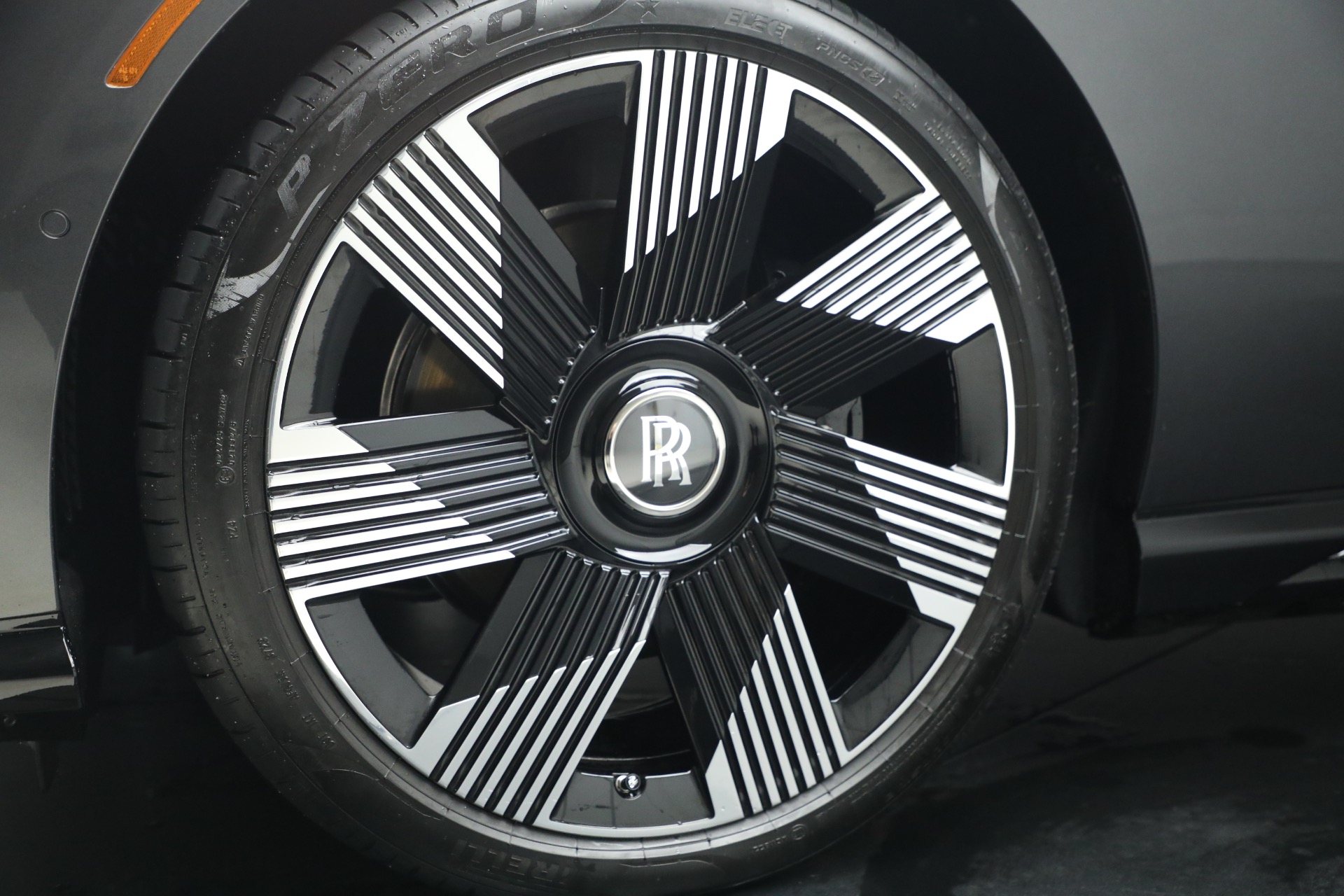 Used-2024-Rolls-Royce-Spectre