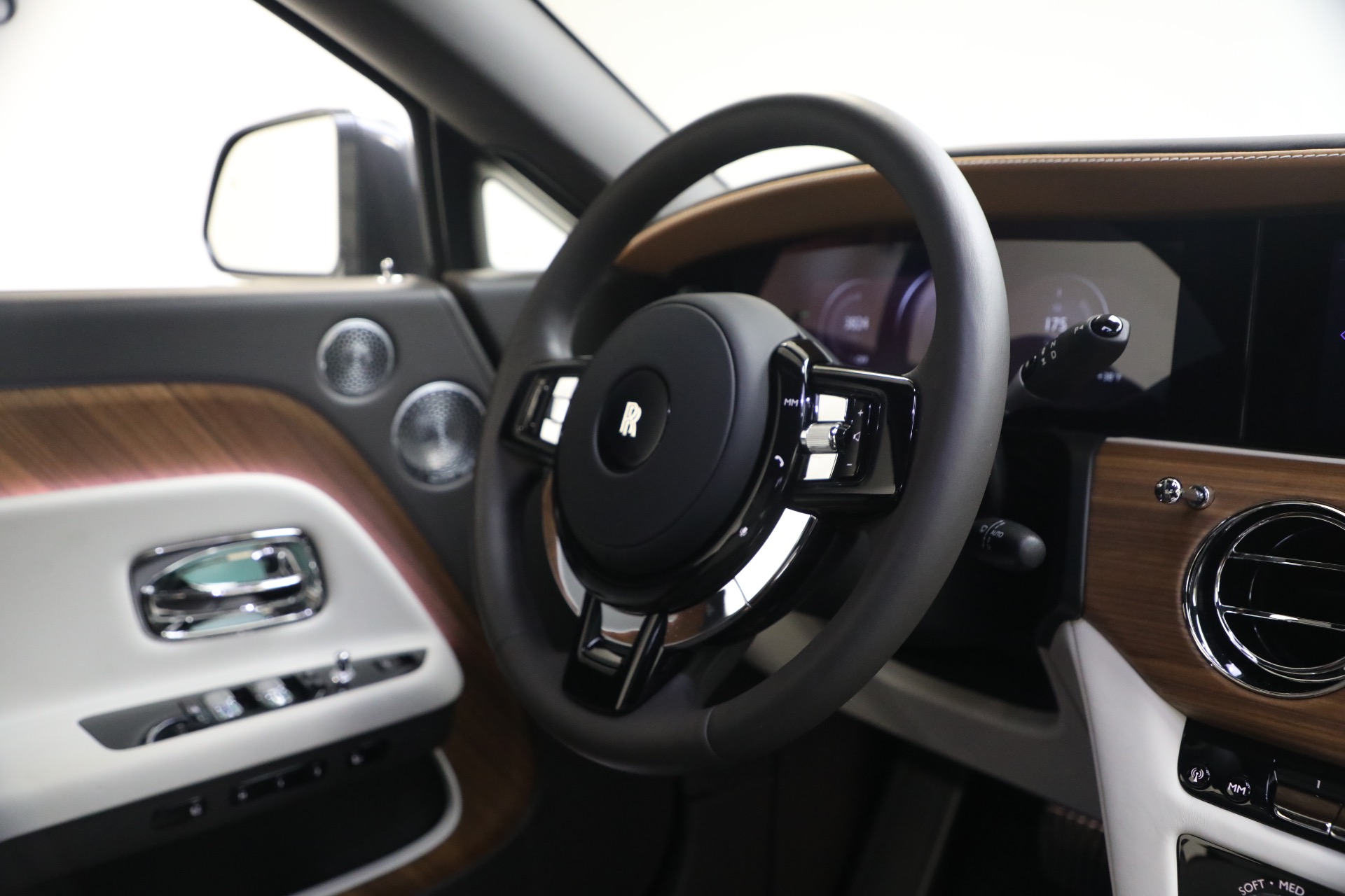 Used-2024-Rolls-Royce-Spectre