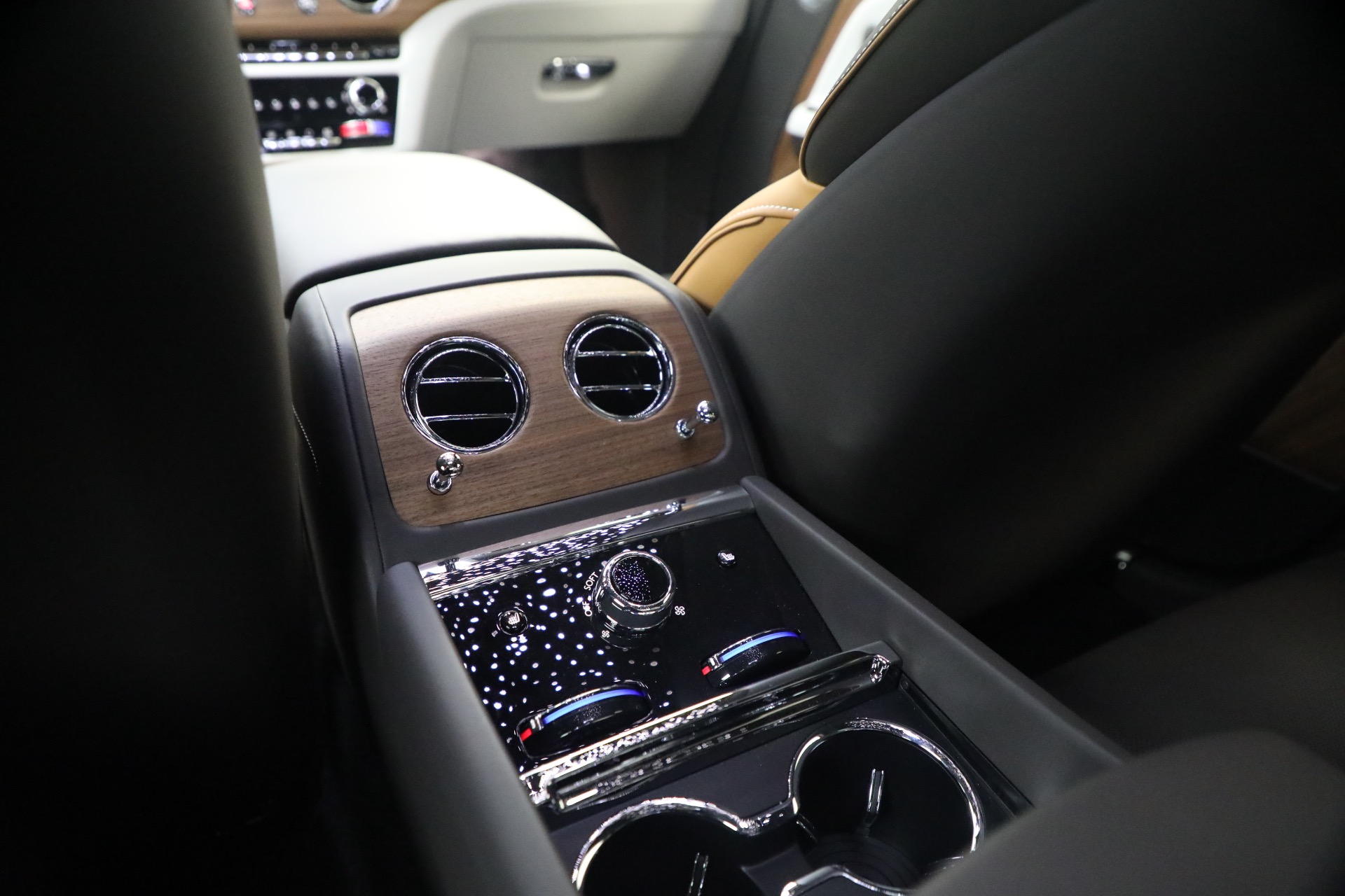 Used-2024-Rolls-Royce-Spectre