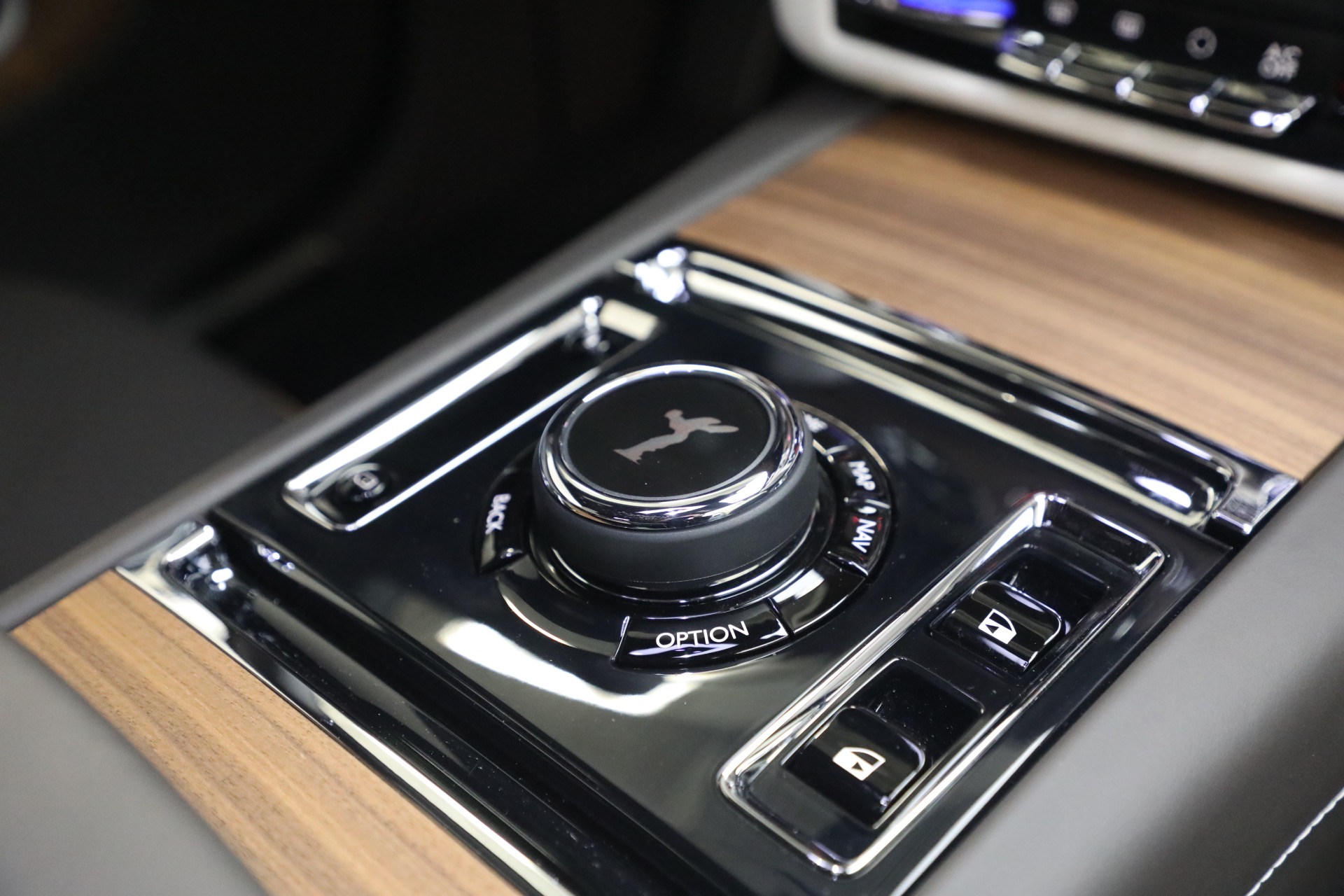 Used-2024-Rolls-Royce-Spectre