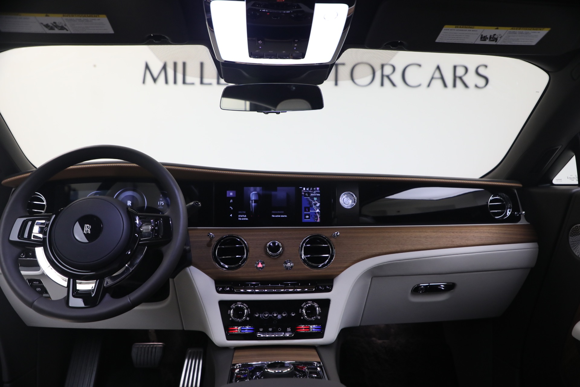 Used-2024-Rolls-Royce-Spectre