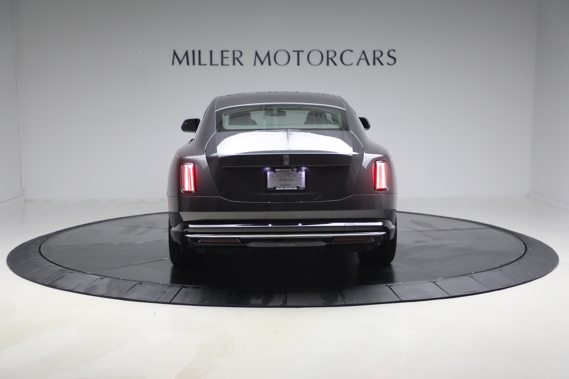 Used-2024-Rolls-Royce-Spectre