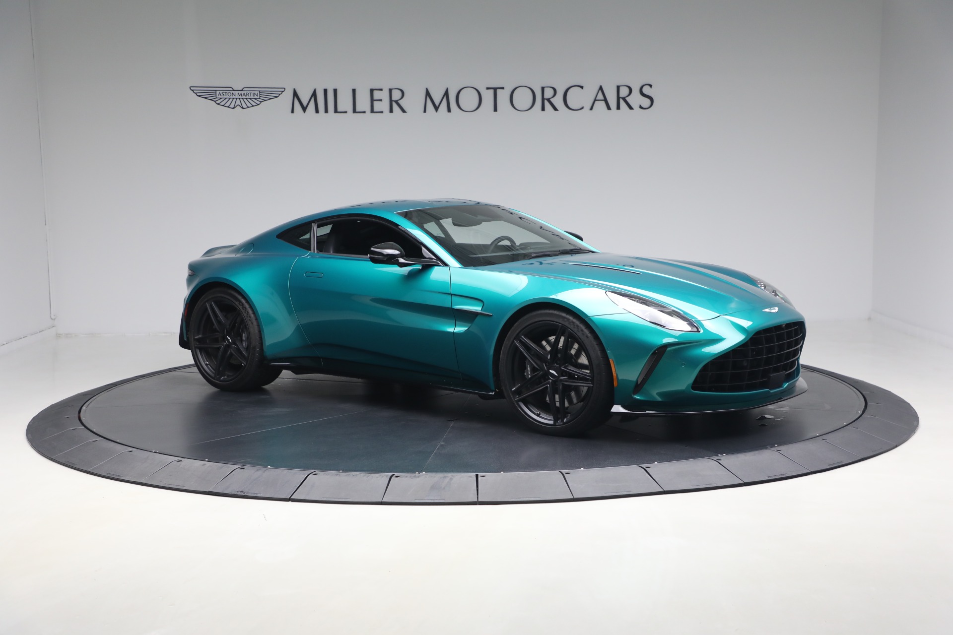 Used-2025-Aston-Martin-Vantage