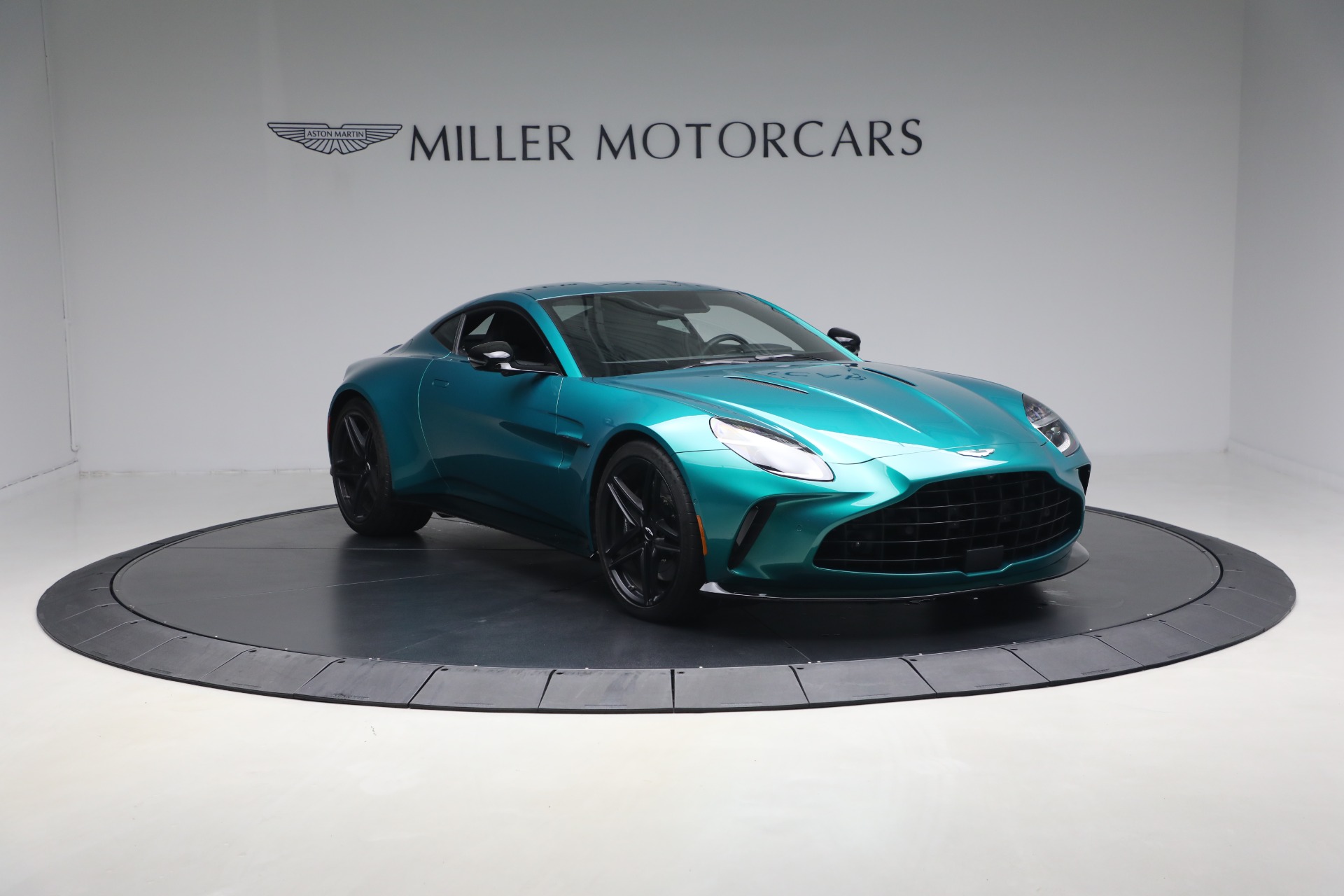 Used-2025-Aston-Martin-Vantage