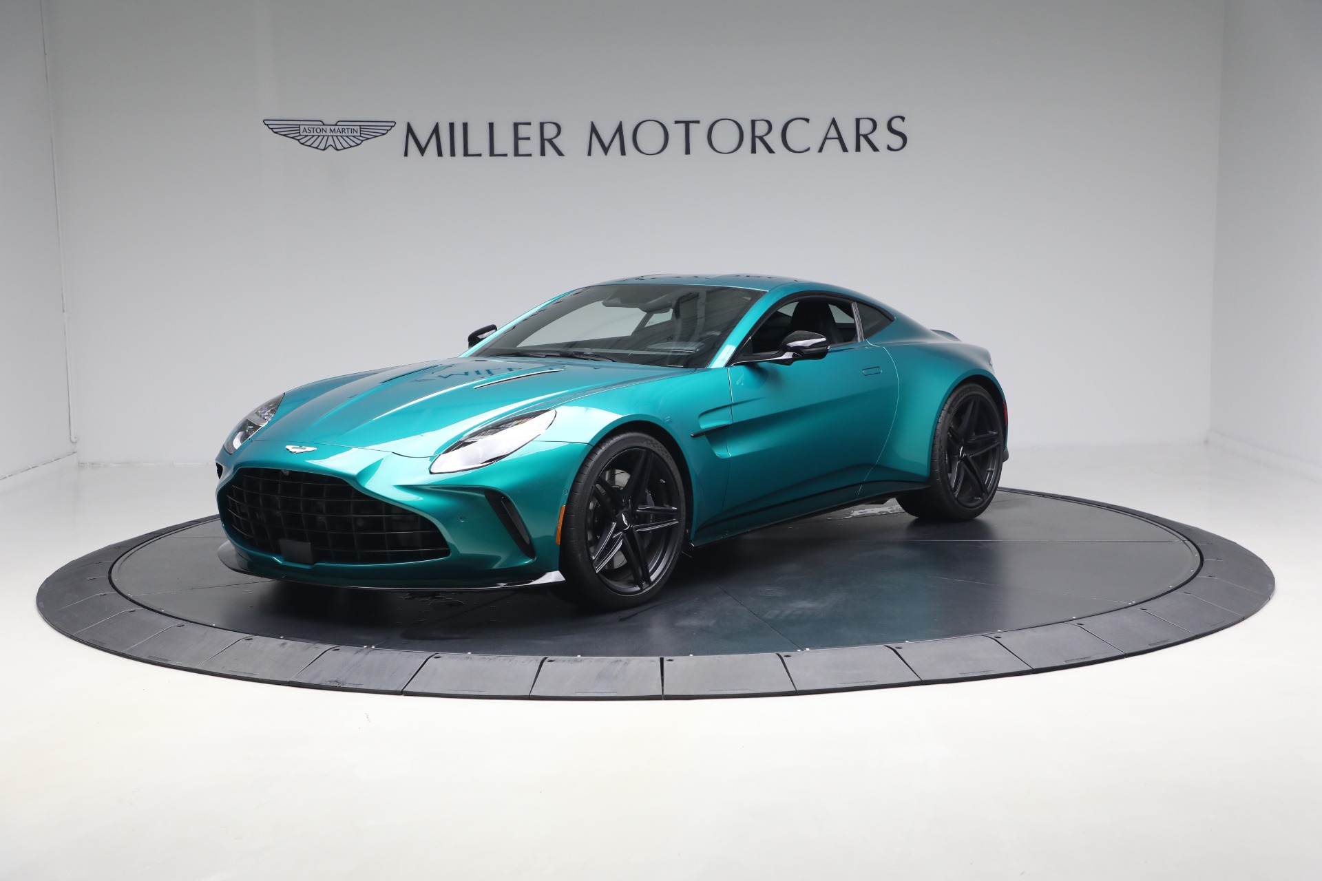 Used-2025-Aston-Martin-Vantage