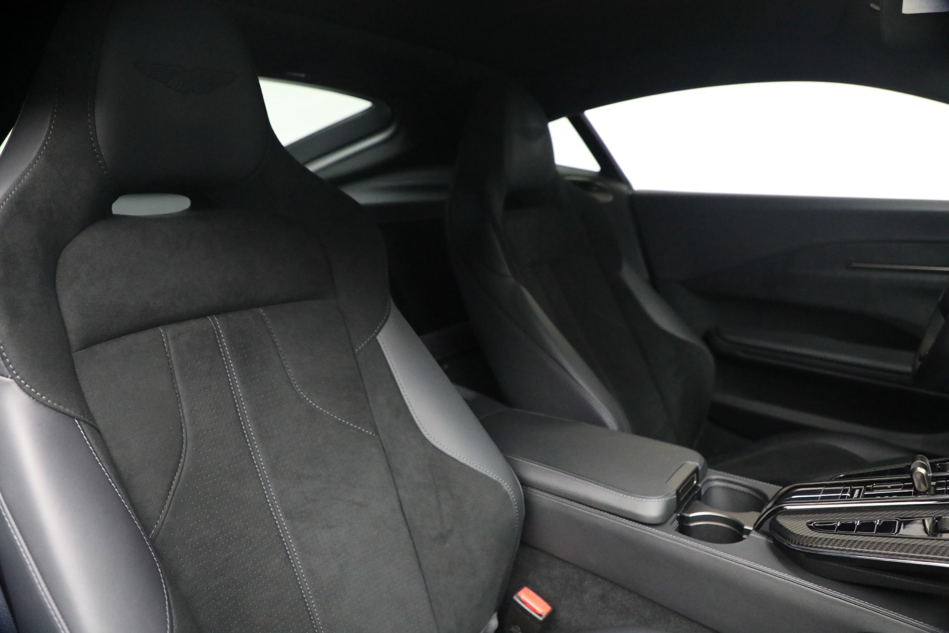 Used-2025-Aston-Martin-Vantage