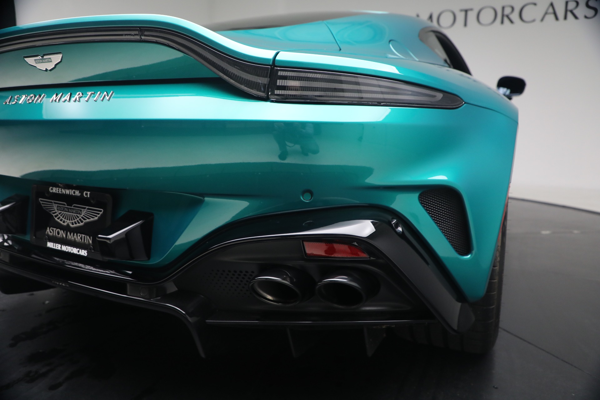 Used-2025-Aston-Martin-Vantage