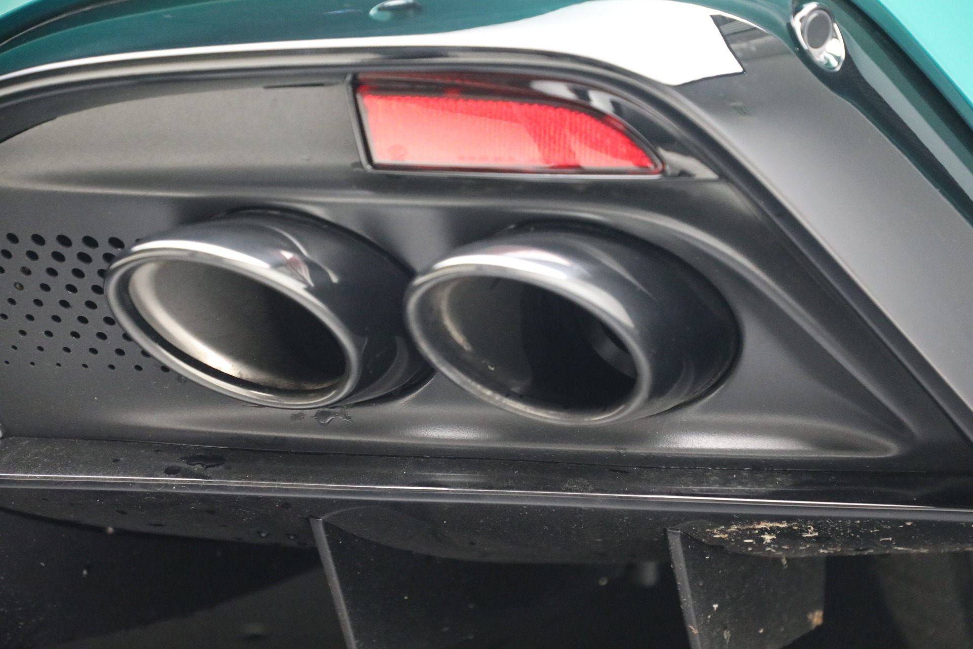 Used-2025-Aston-Martin-Vantage