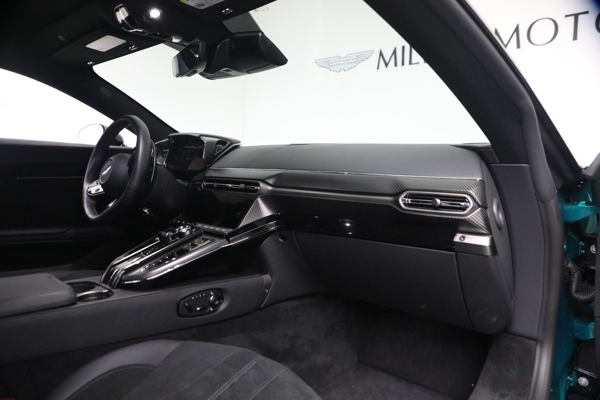 Used-2025-Aston-Martin-Vantage