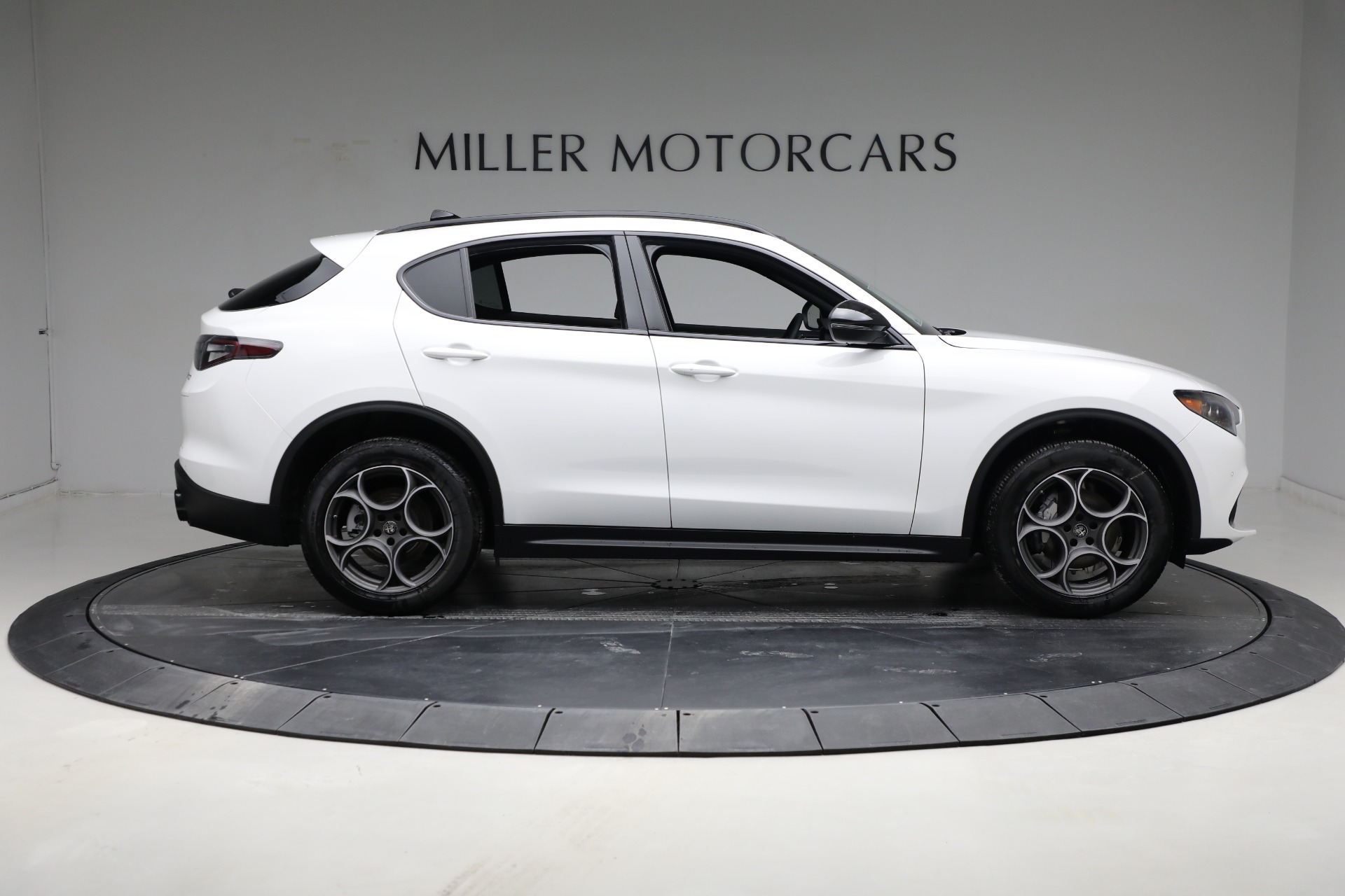 New-2025-Alfa-Romeo-Stelvio