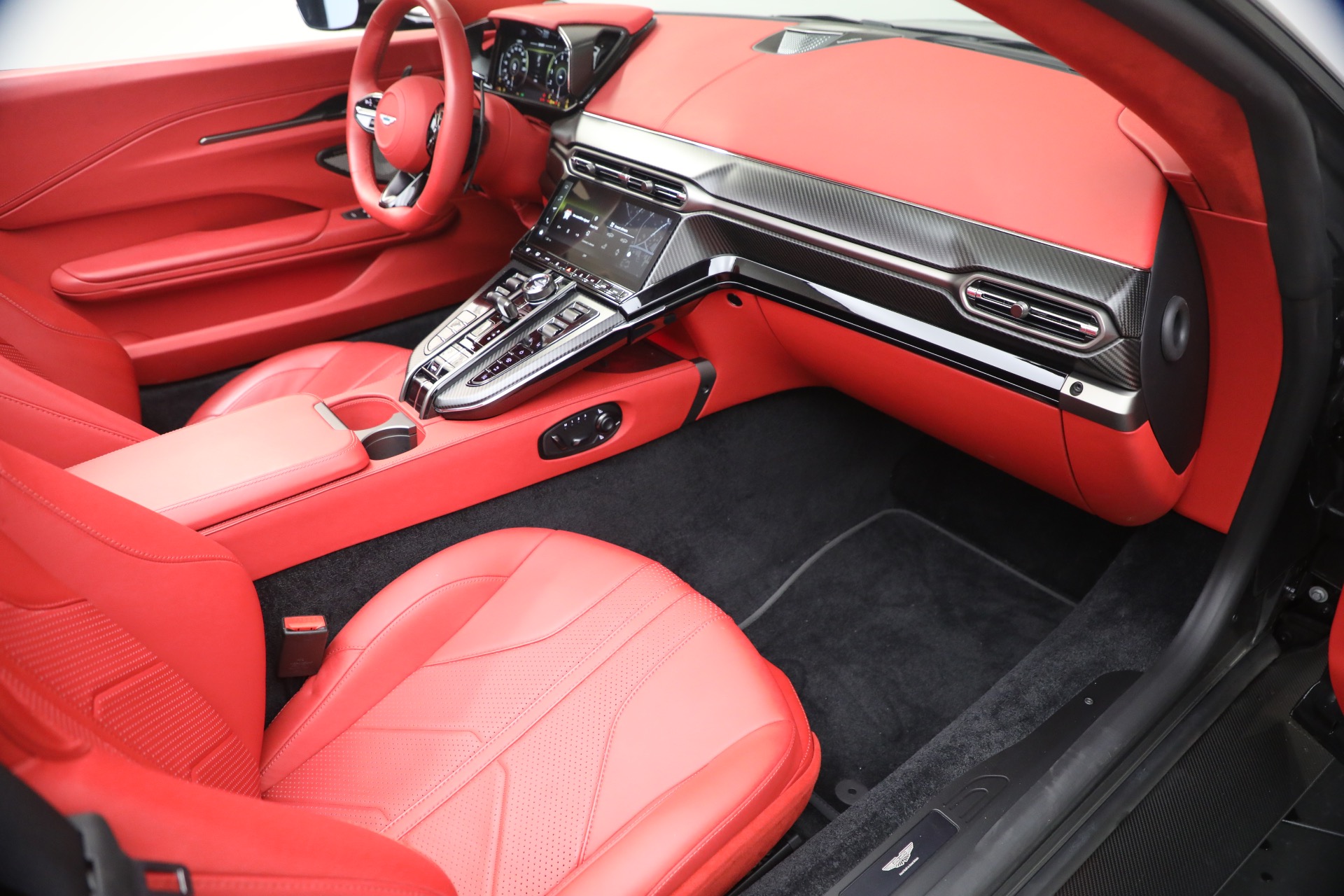 Used-2026-Aston-Martin-Vantage-Roadster