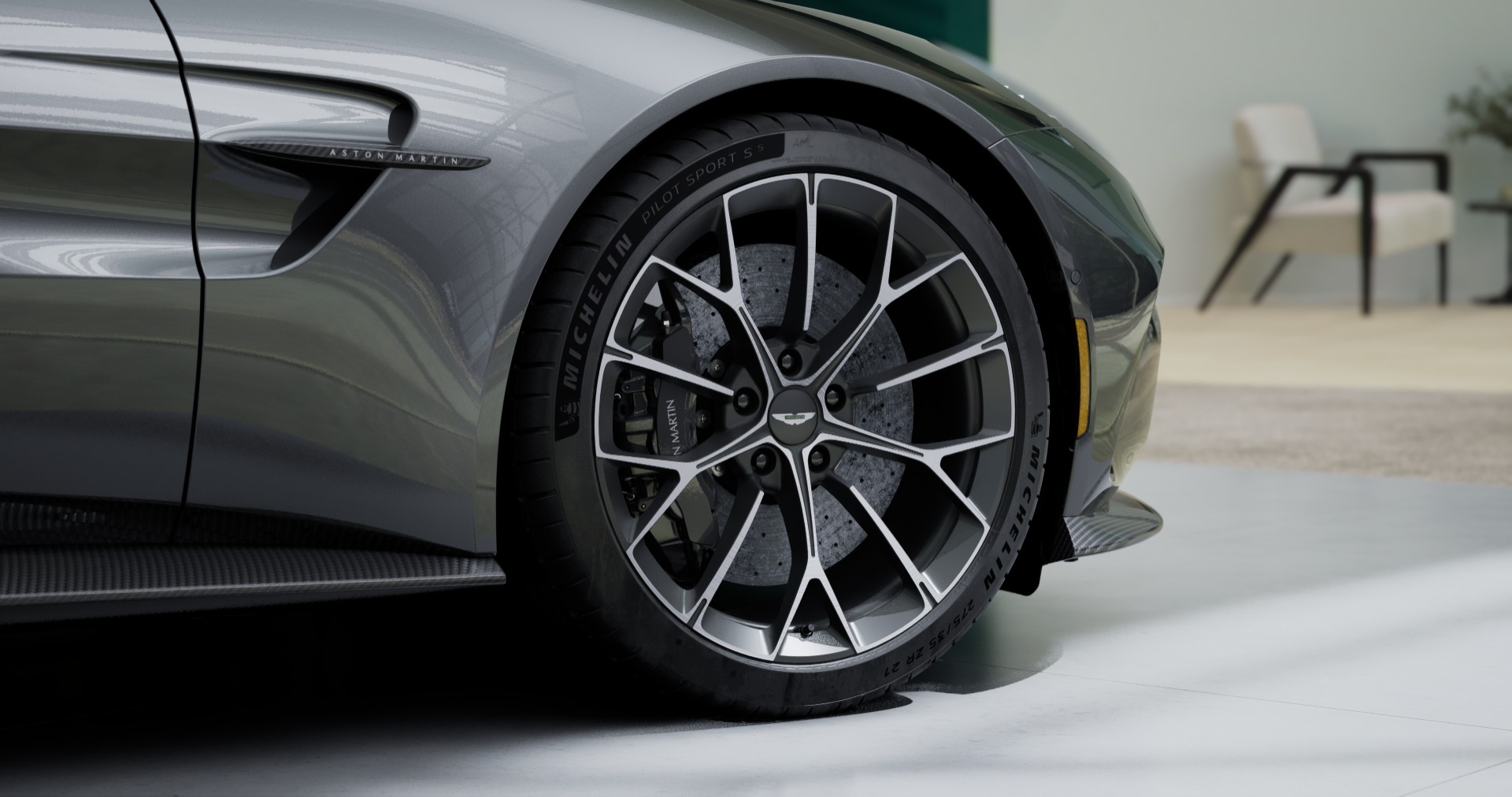 Used-2026-Aston-Martin-Vantage-Roadster