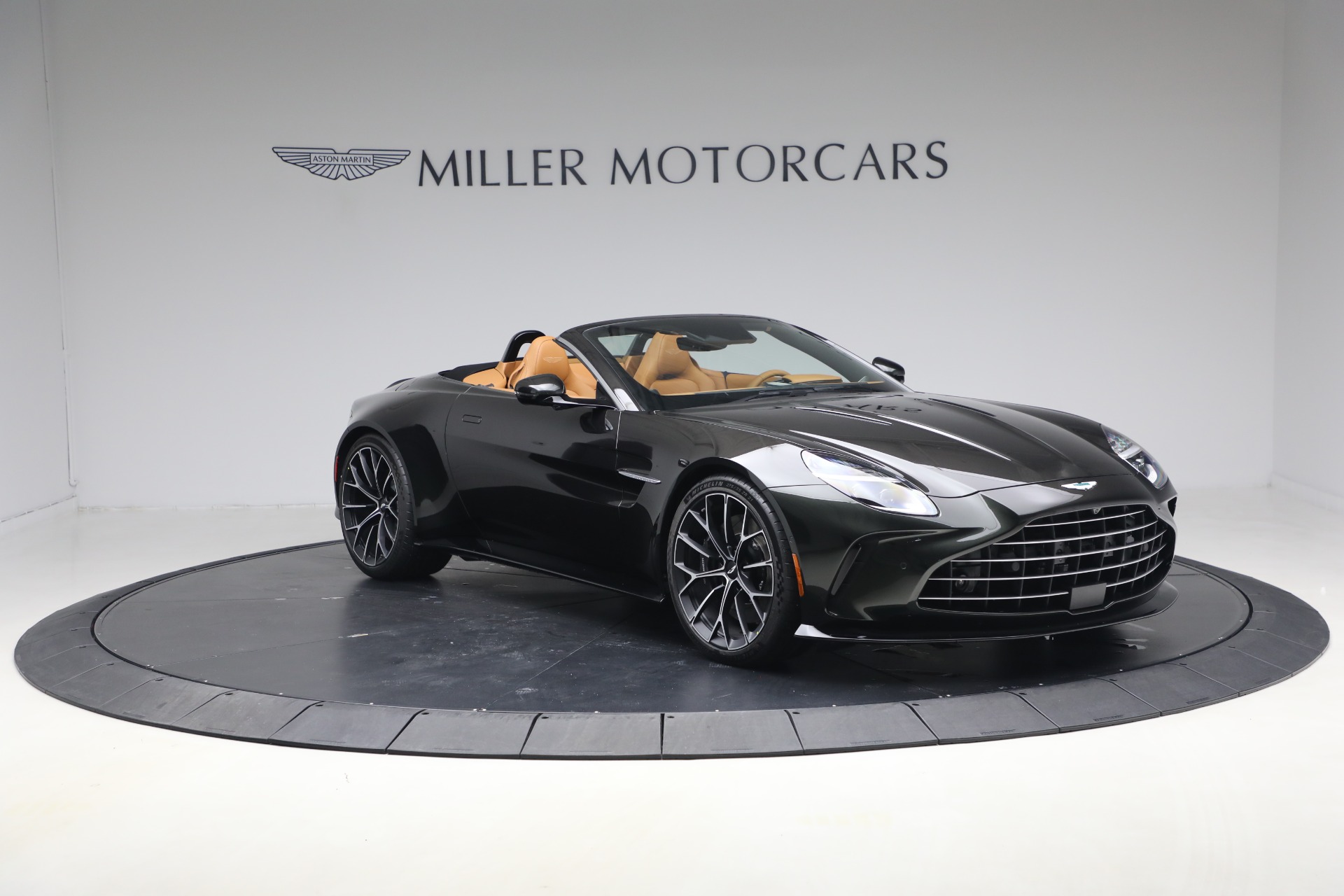 New-2026-Aston-Martin-Vantage-Roadster