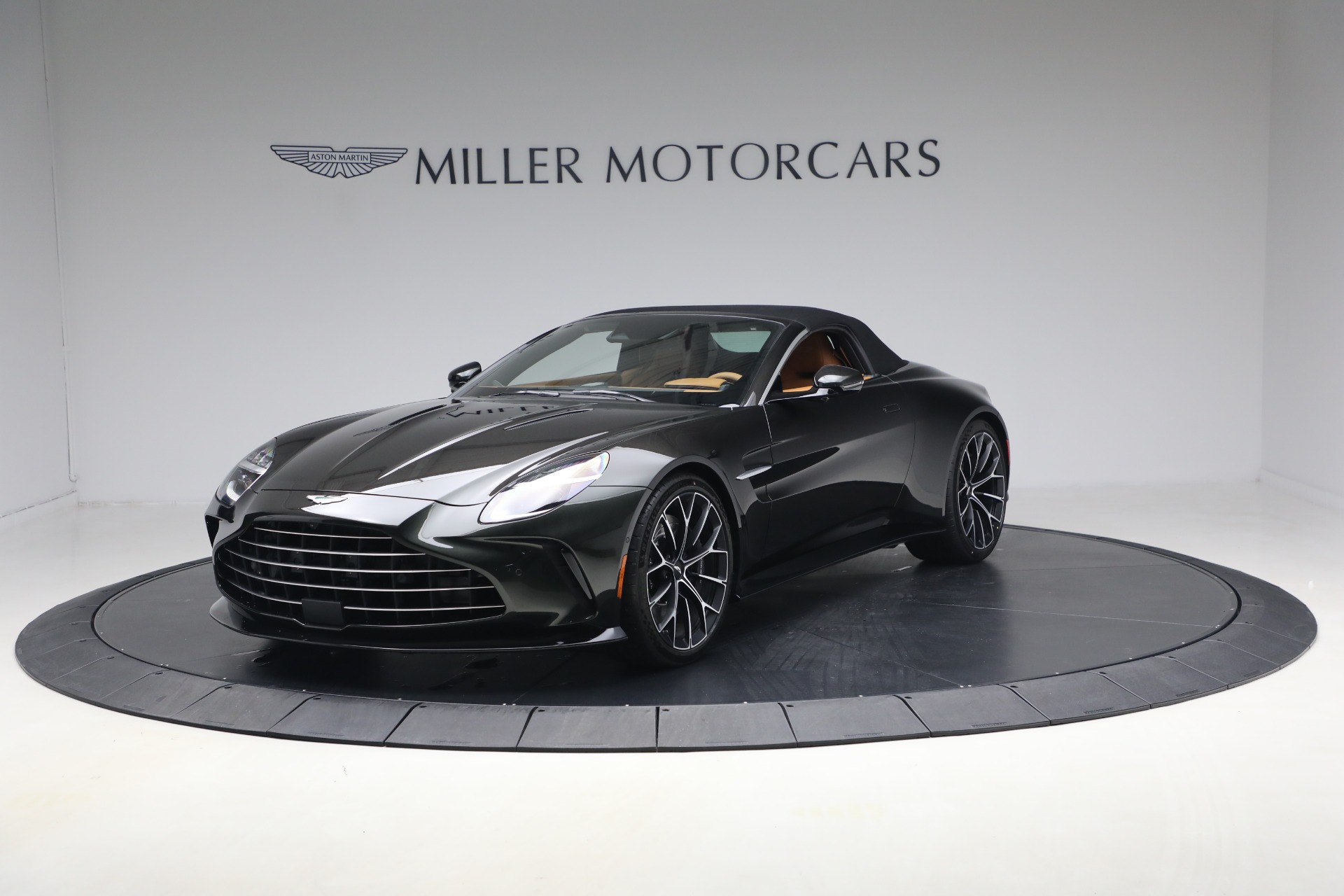 New-2026-Aston-Martin-Vantage-Roadster