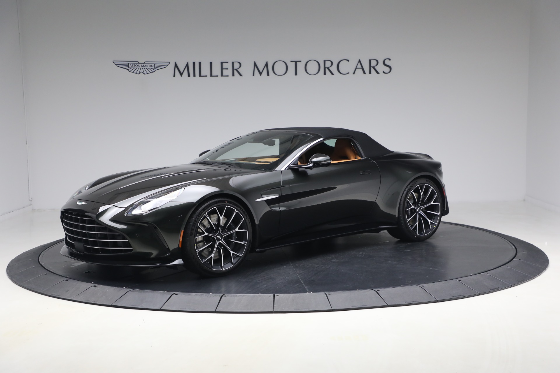 New-2026-Aston-Martin-Vantage-Roadster