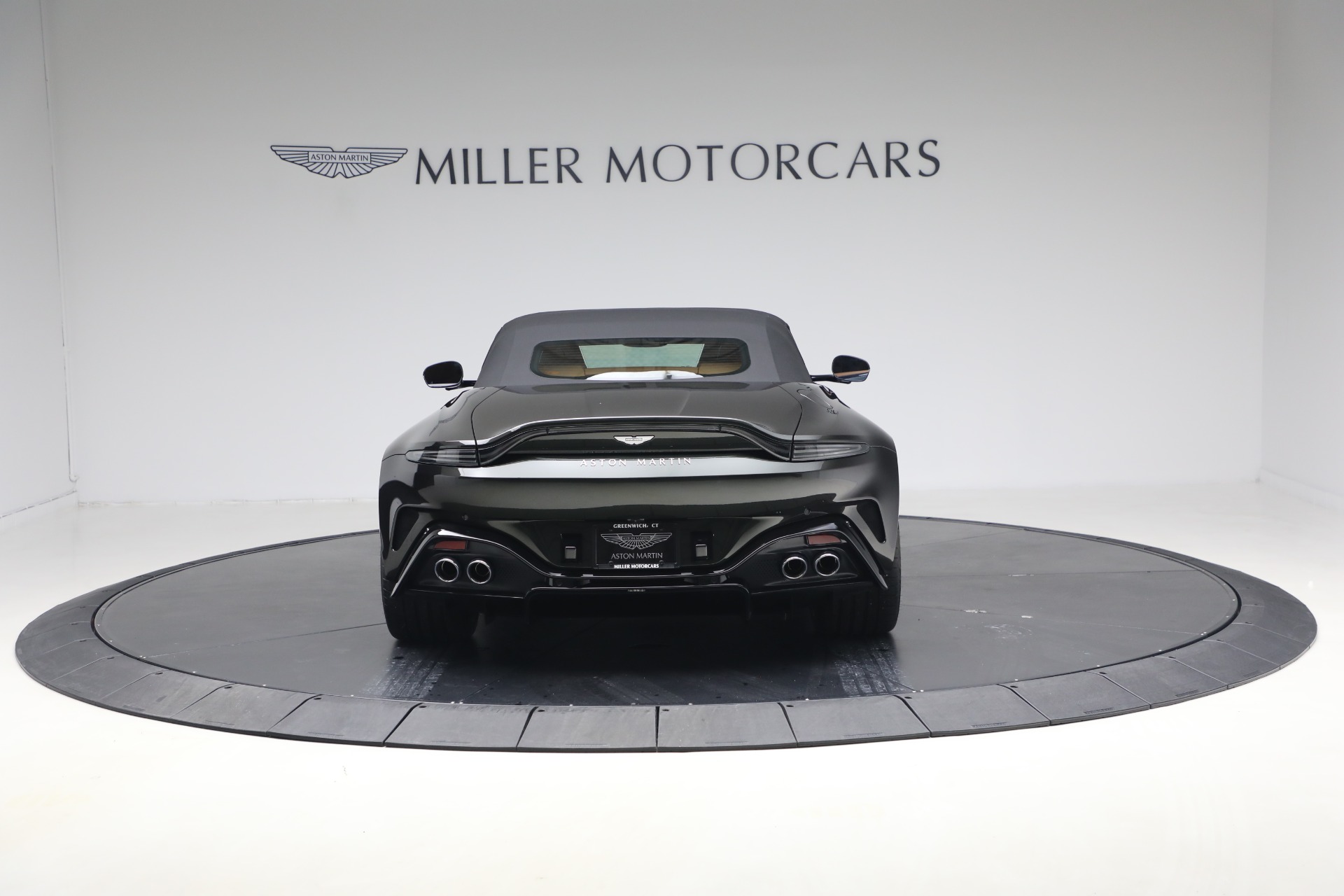 New-2026-Aston-Martin-Vantage-Roadster