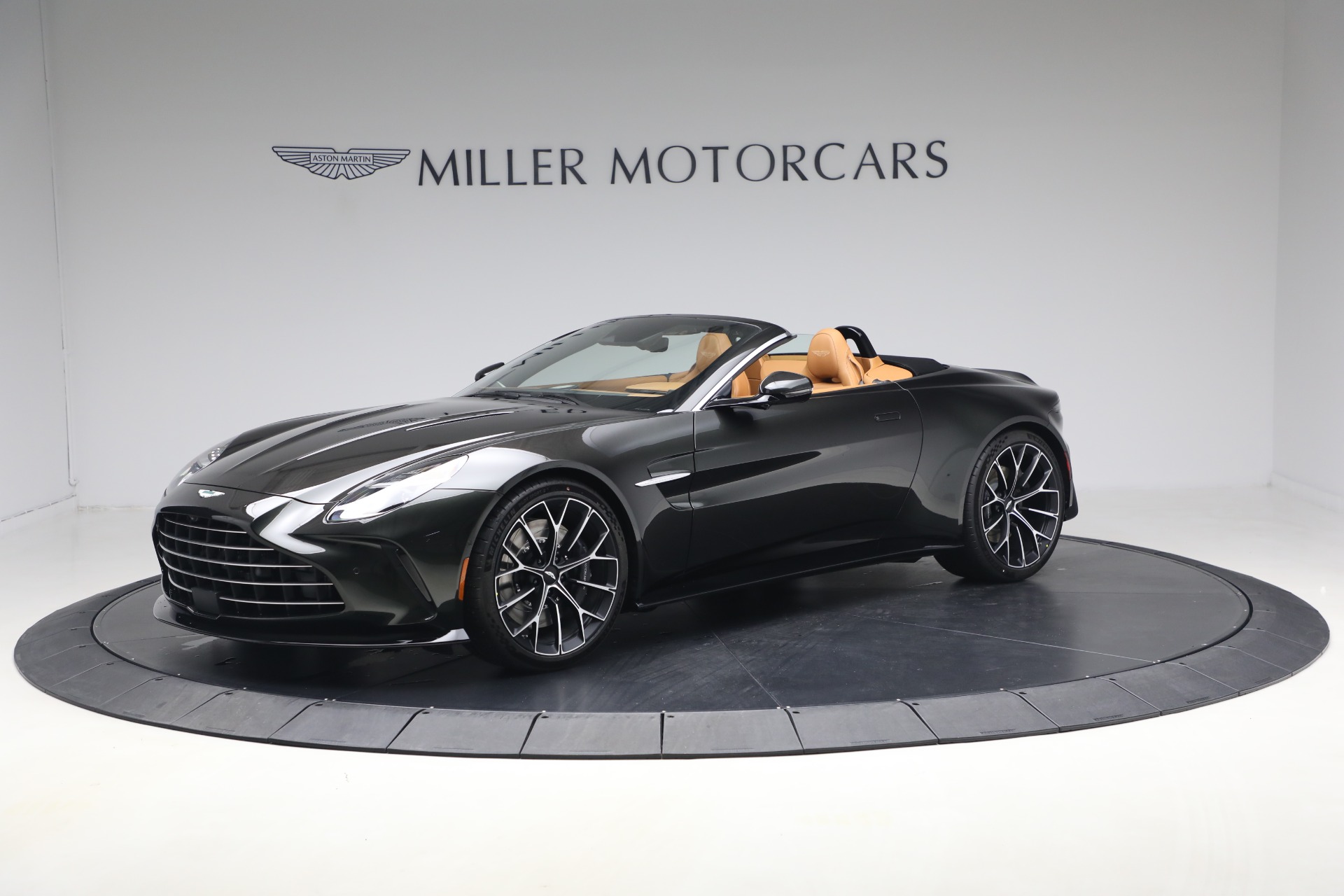 New-2026-Aston-Martin-Vantage-Roadster