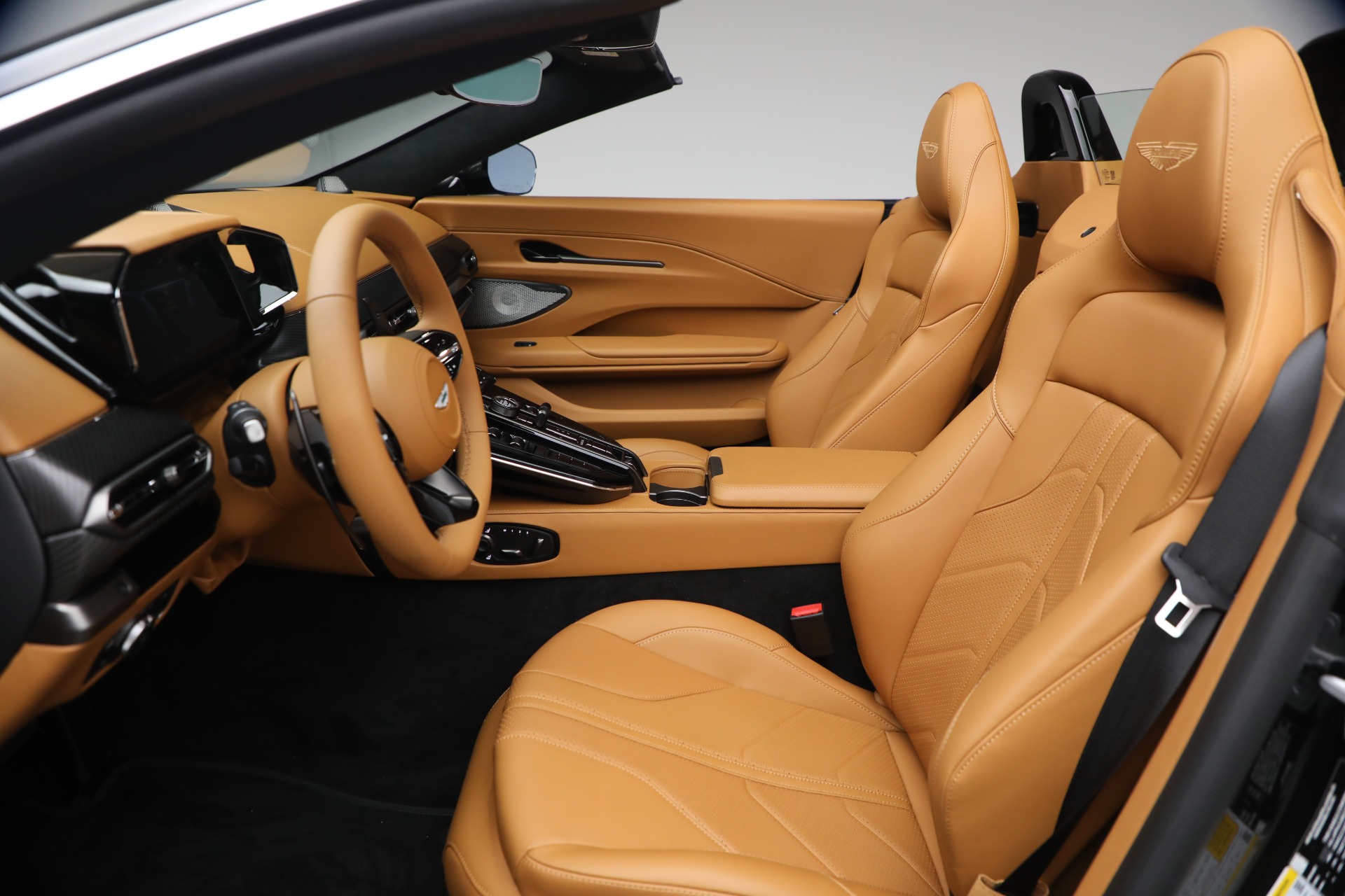 New-2026-Aston-Martin-Vantage-Roadster