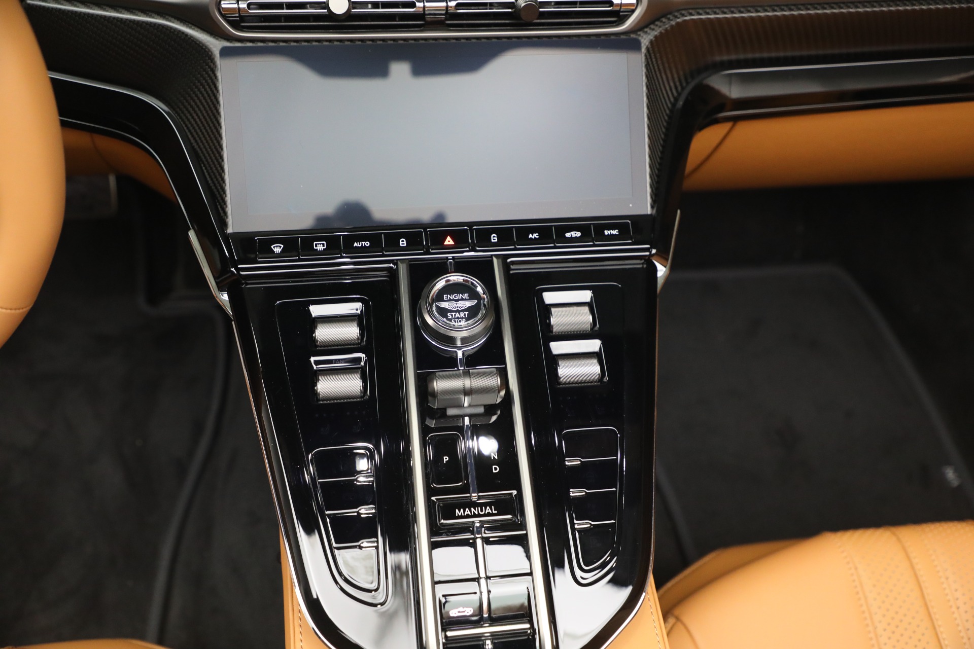 New-2026-Aston-Martin-Vantage-Roadster