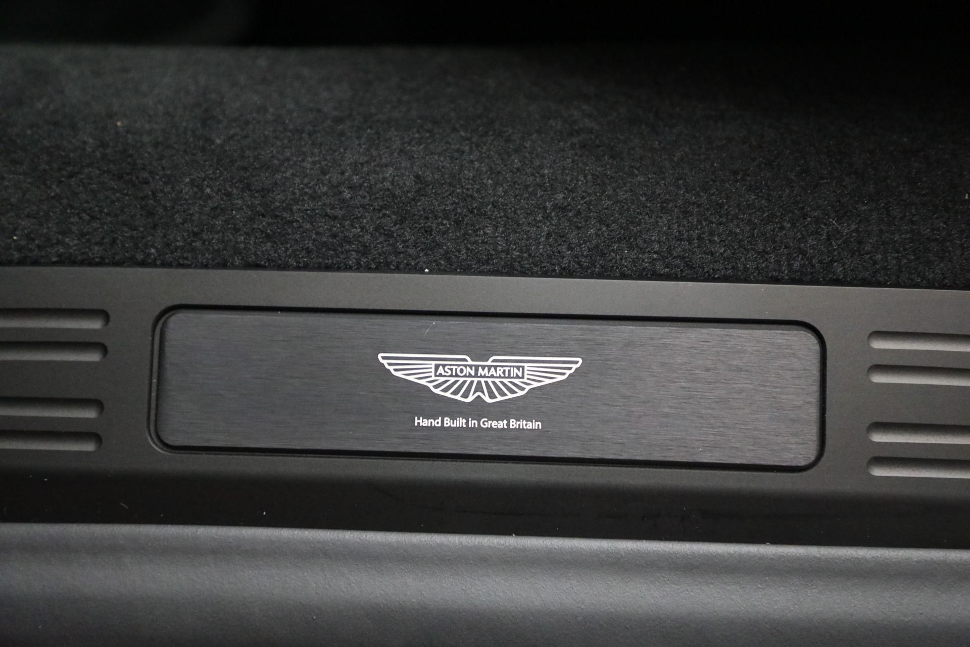 New-2026-Aston-Martin-Vantage-Roadster