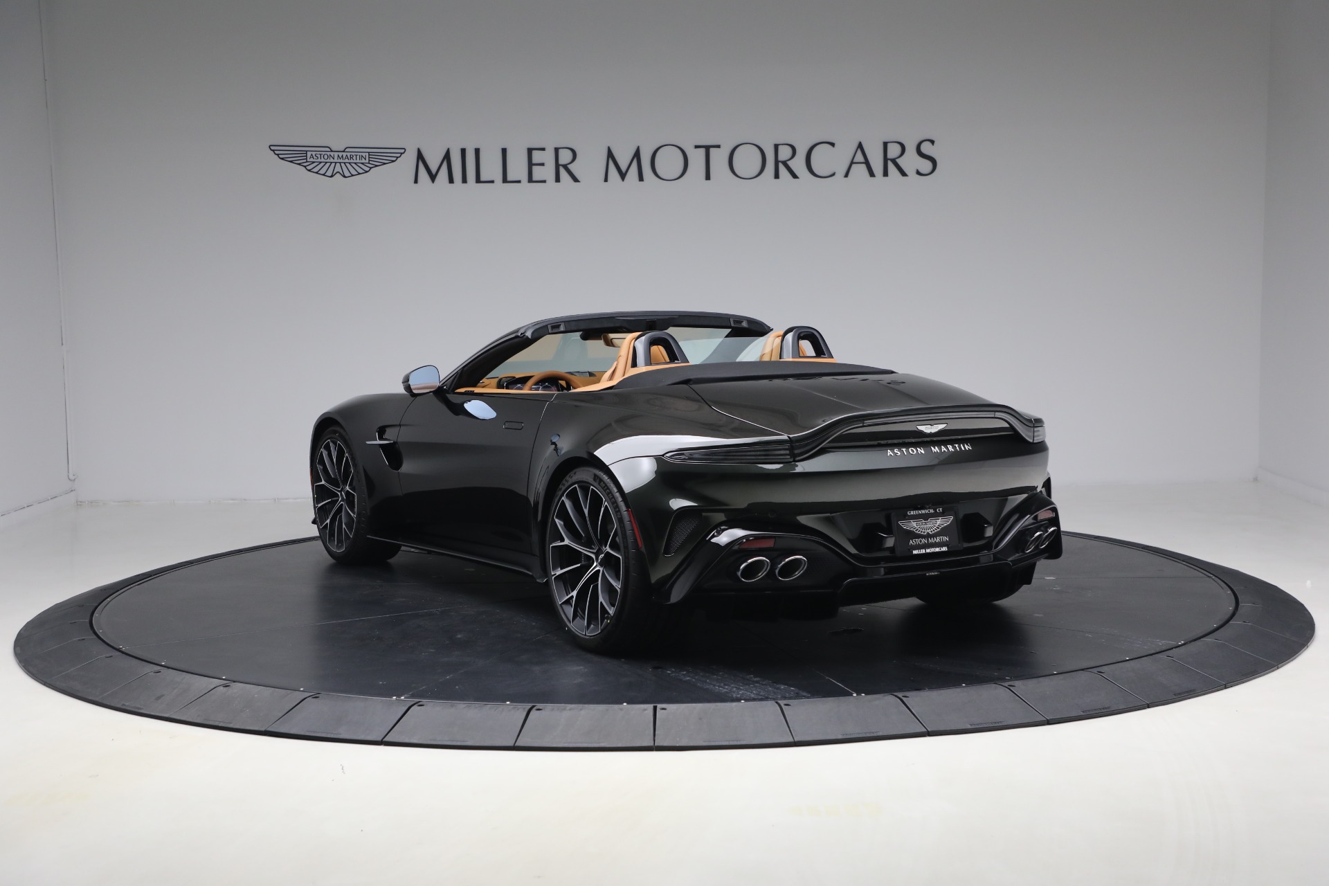 New-2026-Aston-Martin-Vantage-Roadster