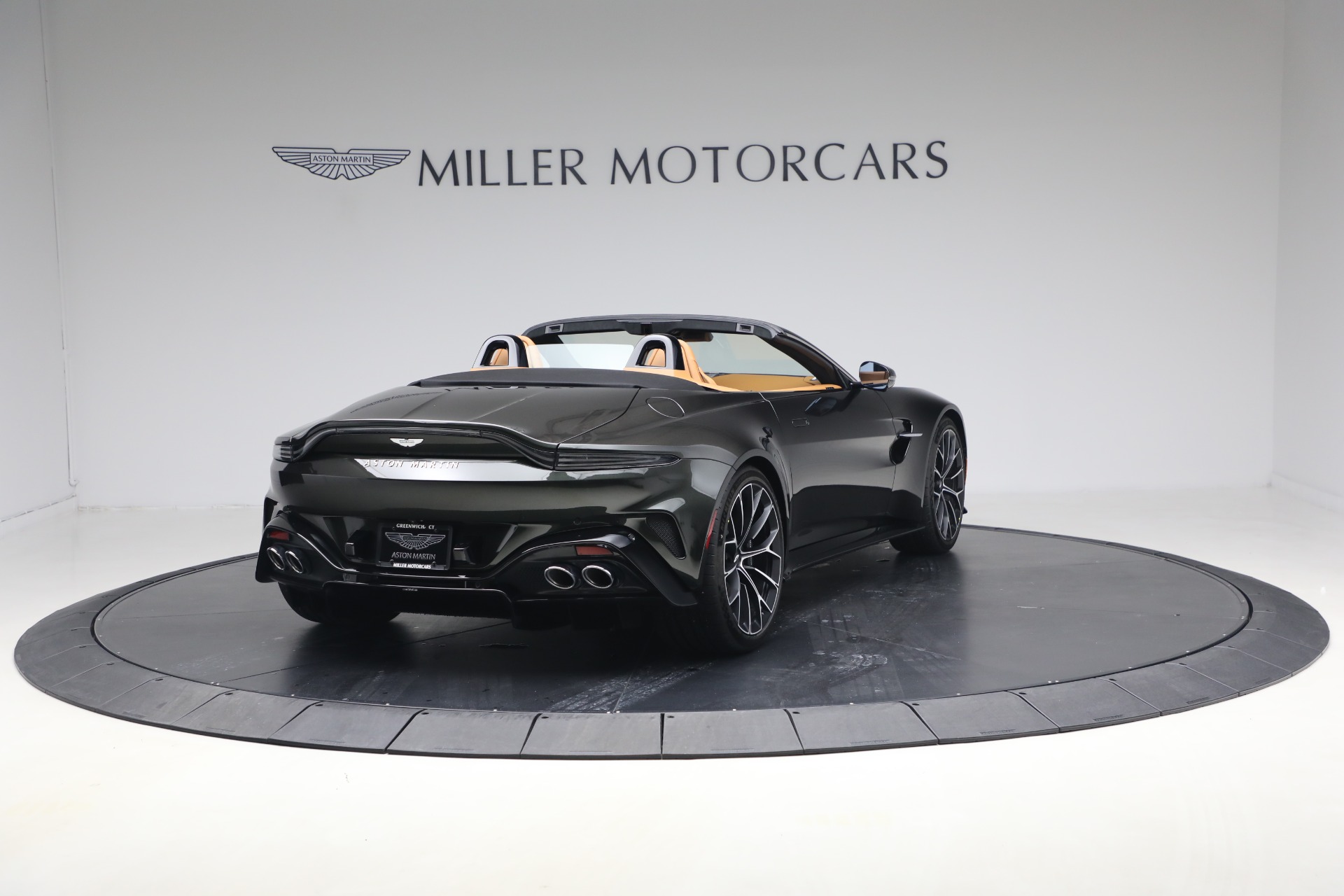 New-2026-Aston-Martin-Vantage-Roadster