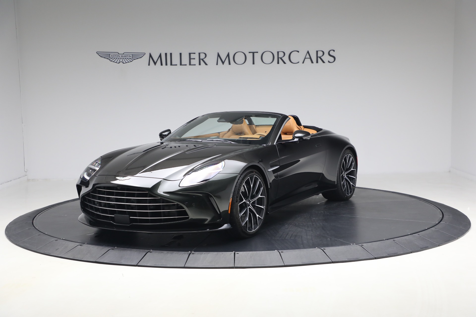 New-2026-Aston-Martin-Vantage-Roadster