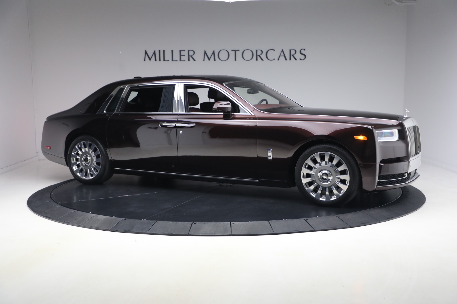 Used-2018-Rolls-Royce-Phantom-EWB