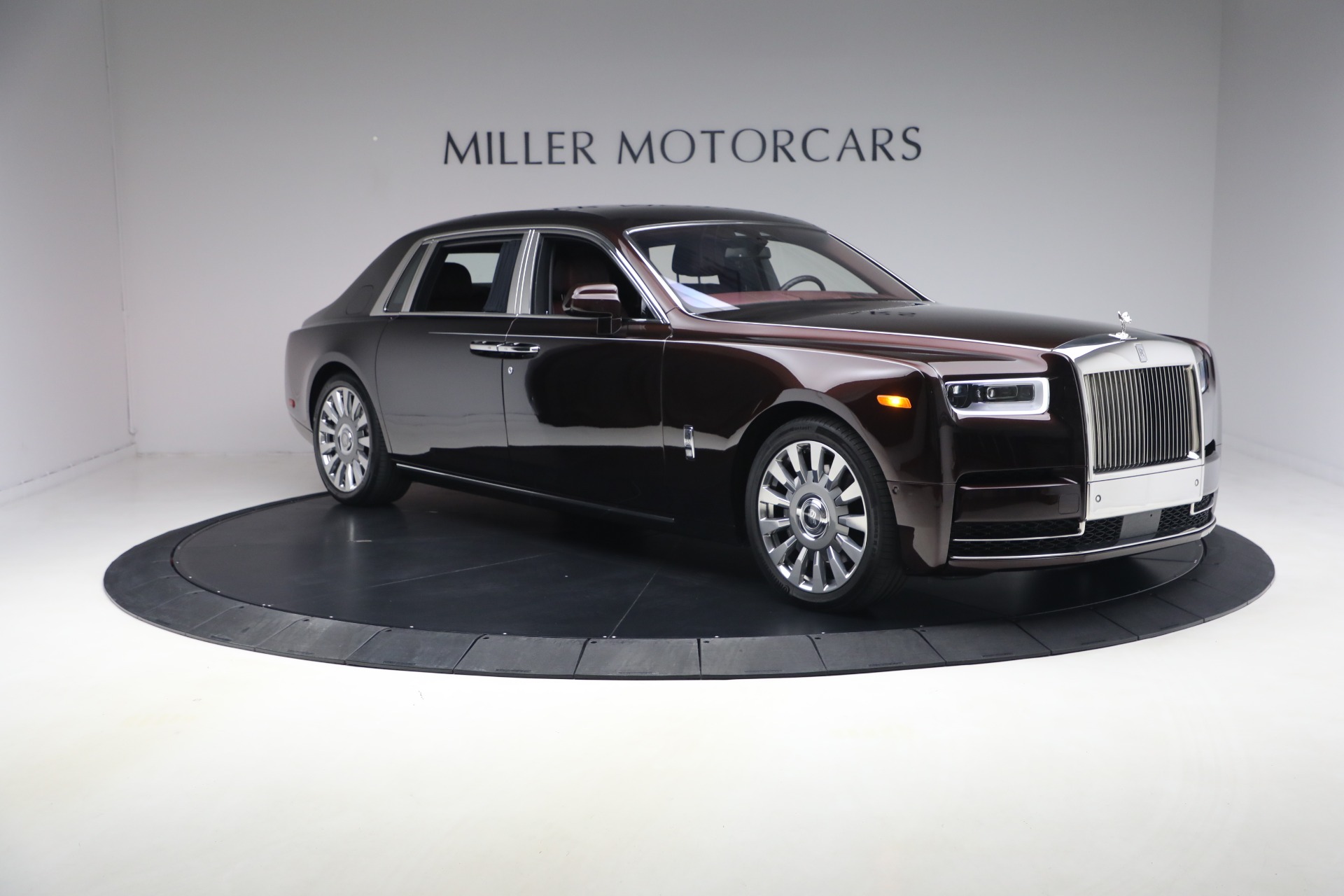 Used-2018-Rolls-Royce-Phantom-EWB