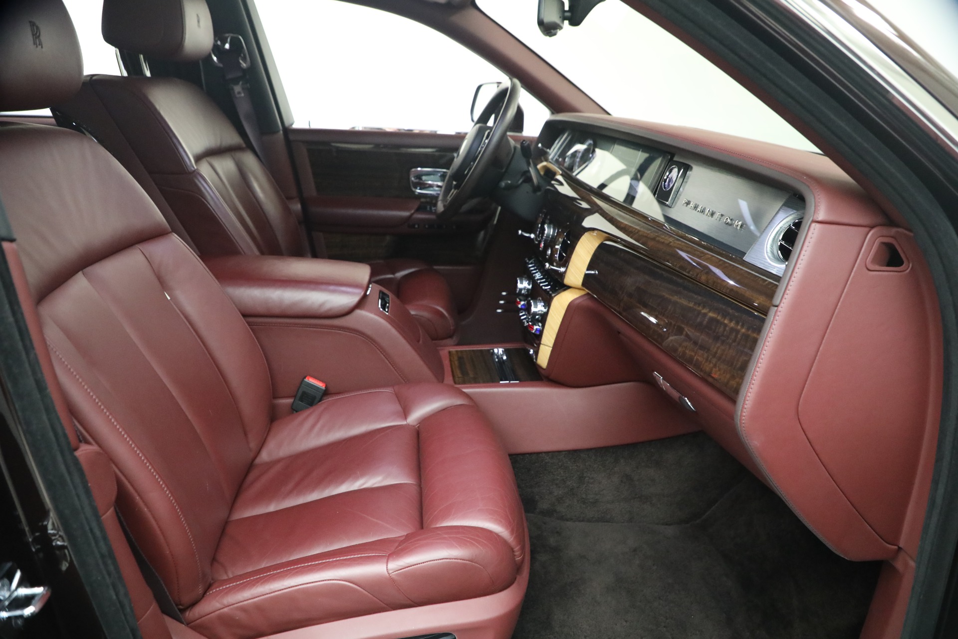Used-2018-Rolls-Royce-Phantom-EWB