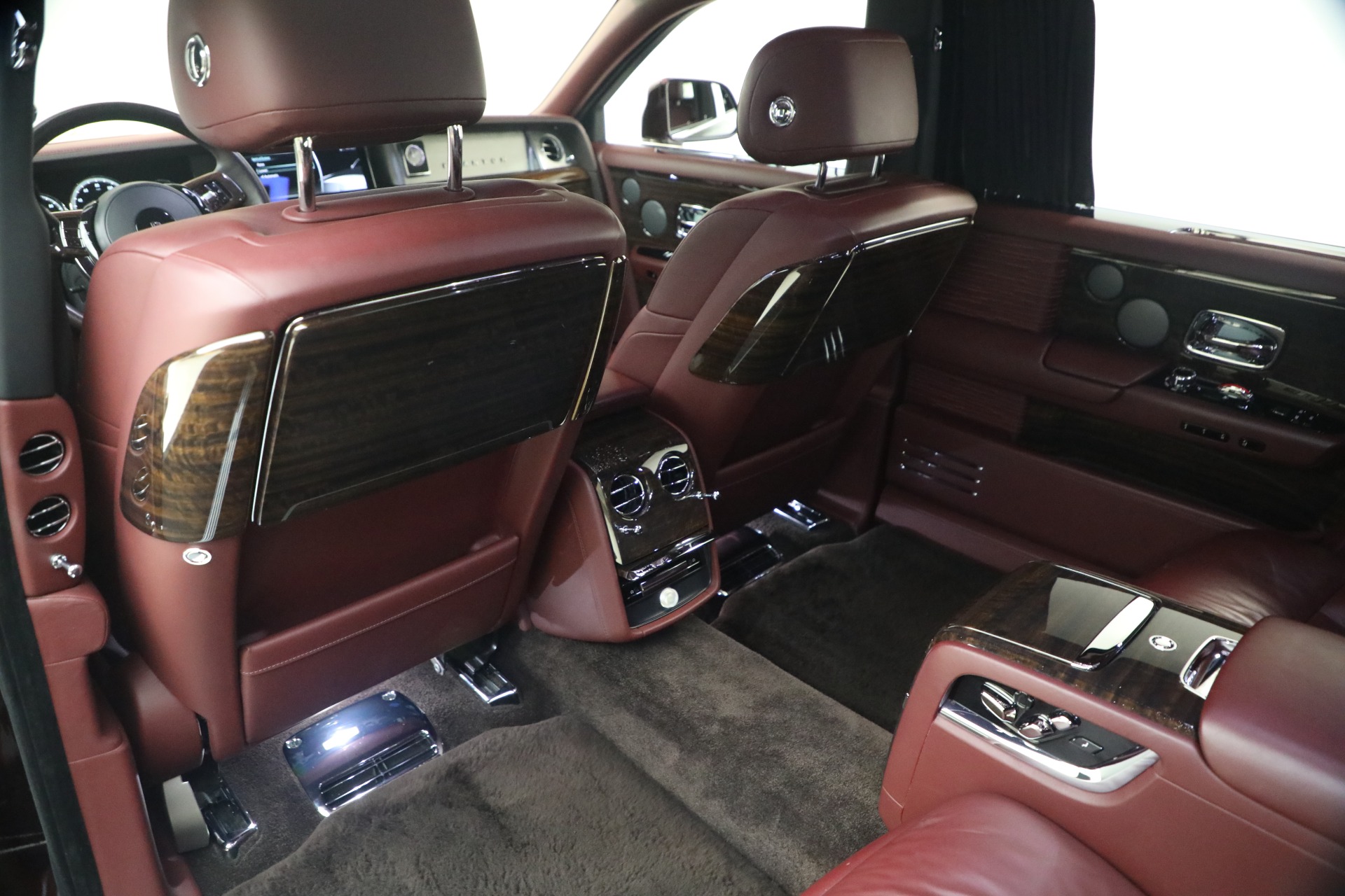 Used-2018-Rolls-Royce-Phantom-EWB