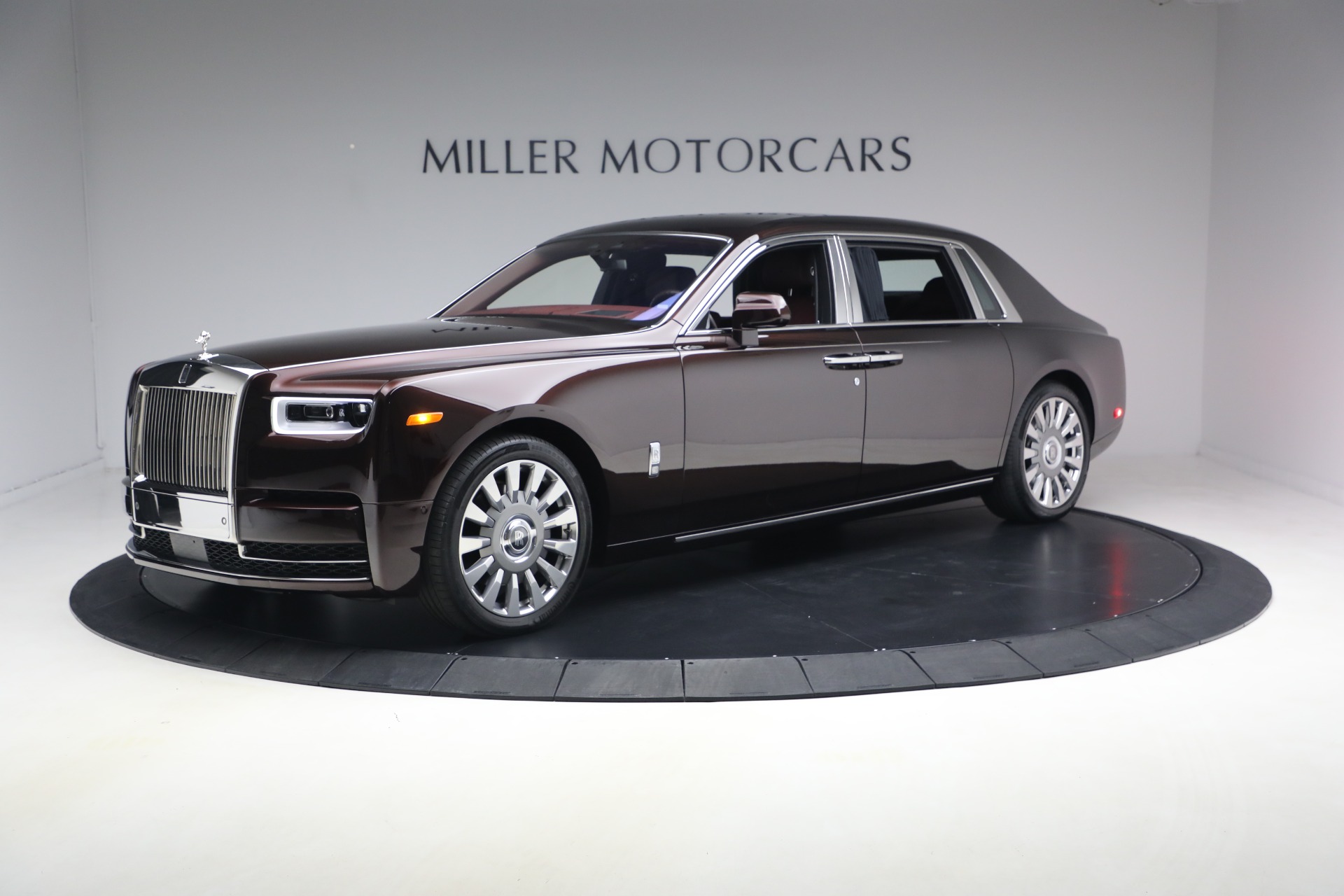 Used-2018-Rolls-Royce-Phantom-EWB