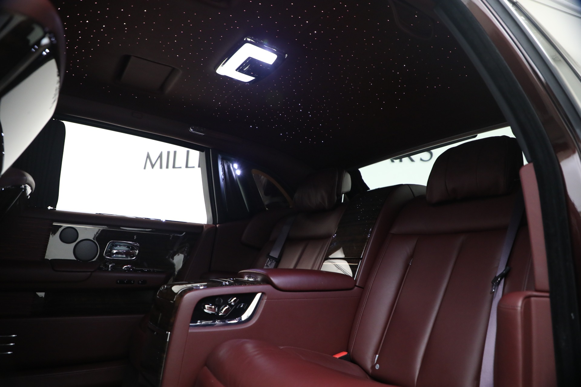 Used-2018-Rolls-Royce-Phantom-EWB