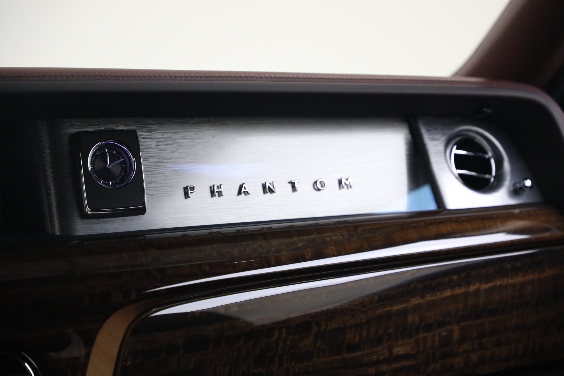 Used-2018-Rolls-Royce-Phantom-EWB