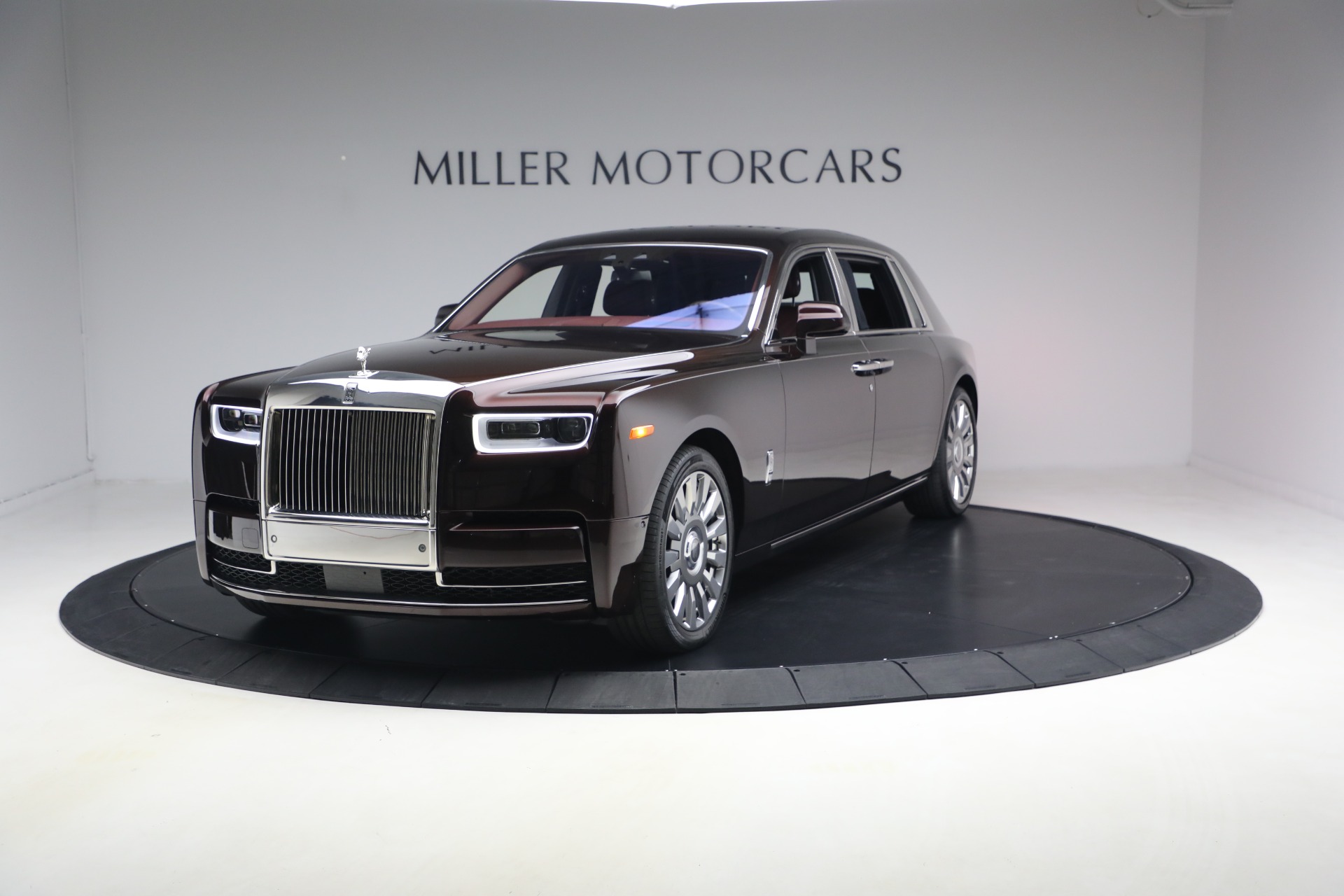 Used-2018-Rolls-Royce-Phantom-EWB