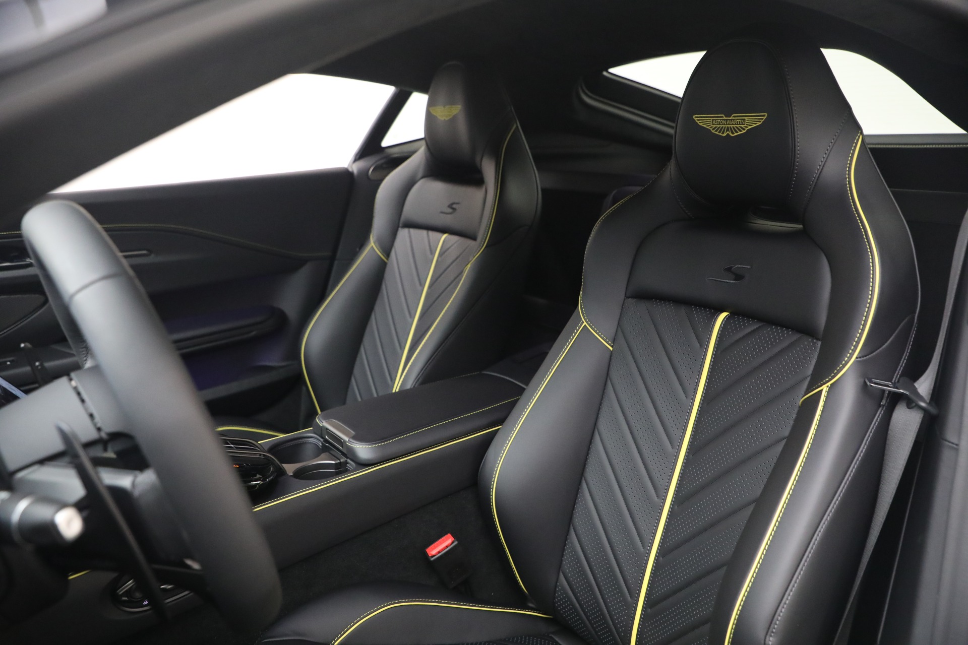 New-2026-Aston-Martin-Vantage-S