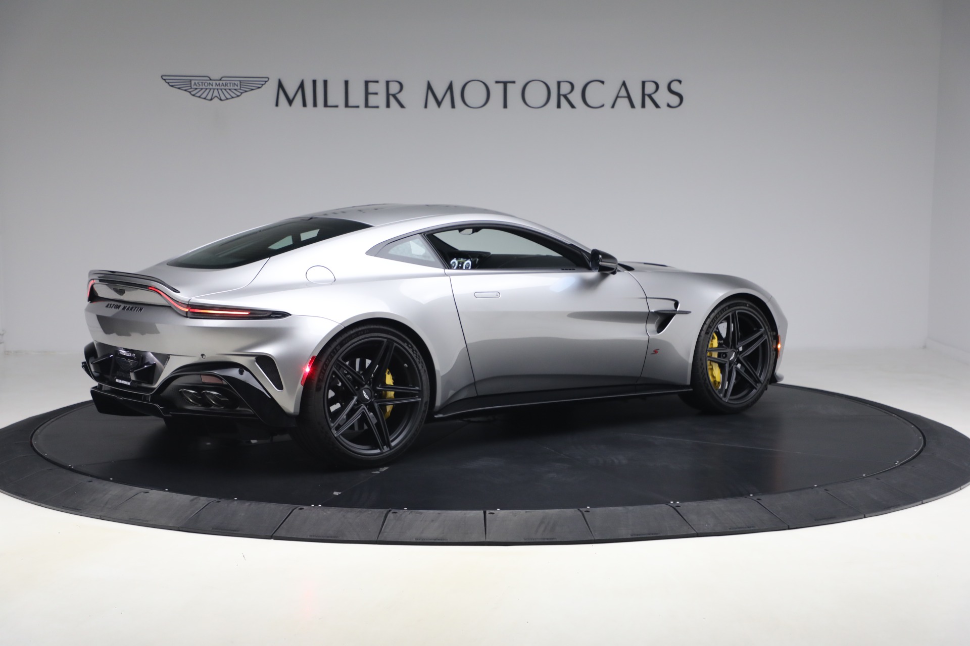 New-2026-Aston-Martin-Vantage-S