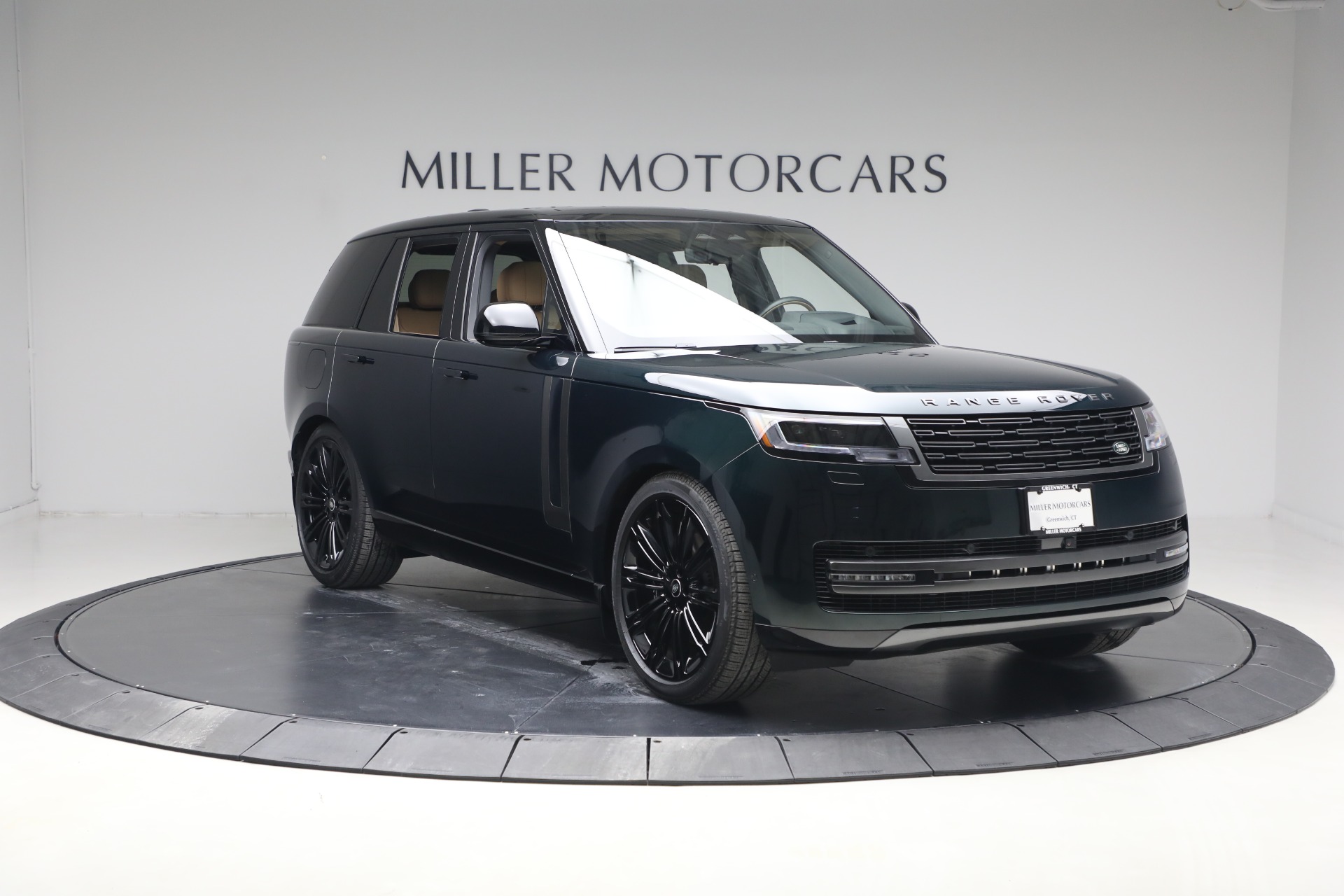 Used-2025-Land-Rover-Range-Rover-P530-SE