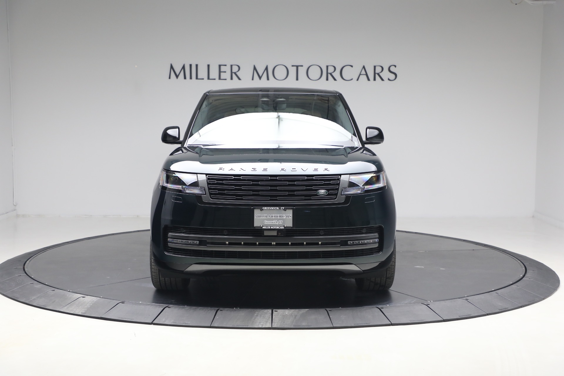 Used-2025-Land-Rover-Range-Rover-P530-SE