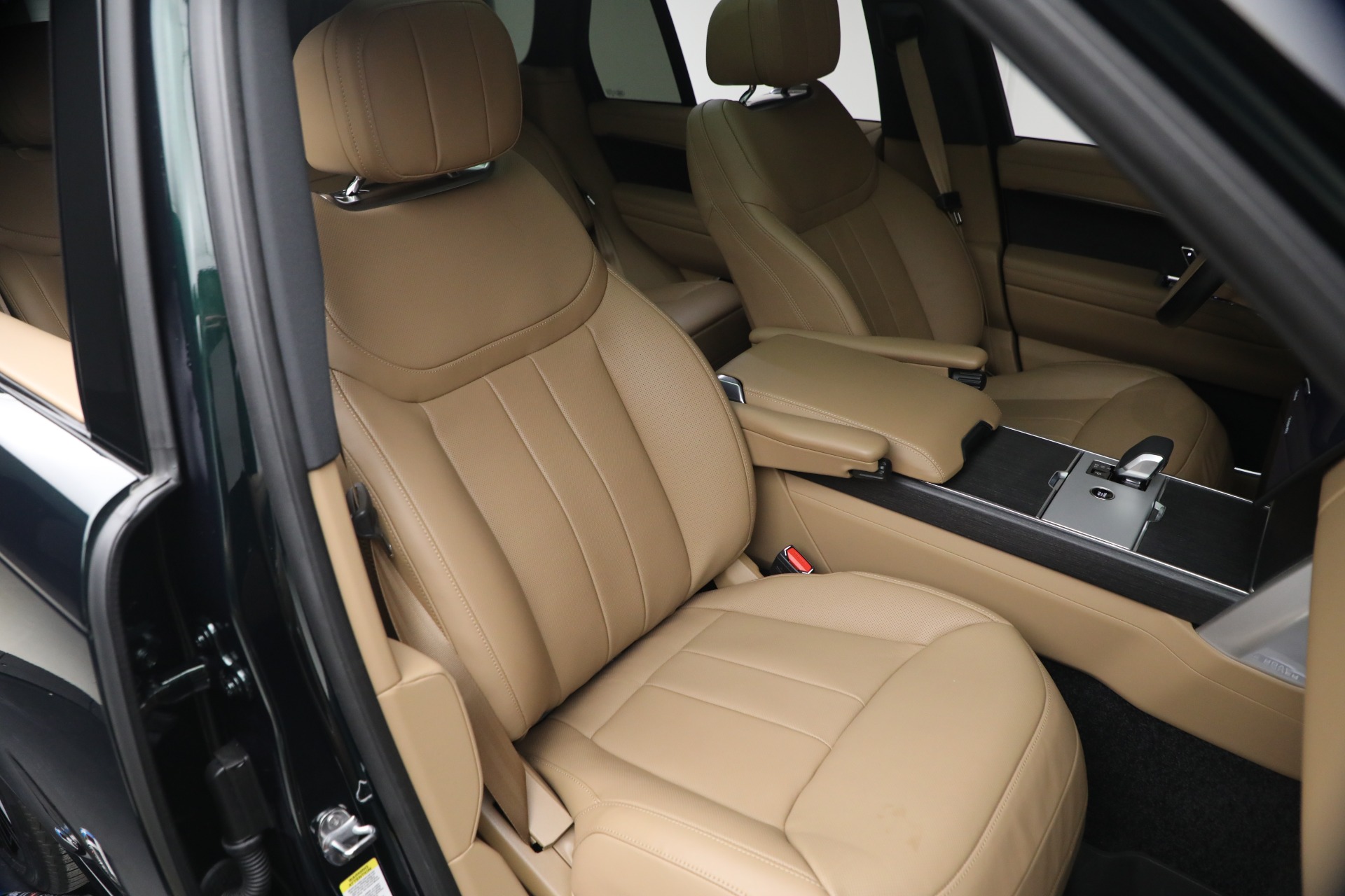 Used-2025-Land-Rover-Range-Rover-P530-SE