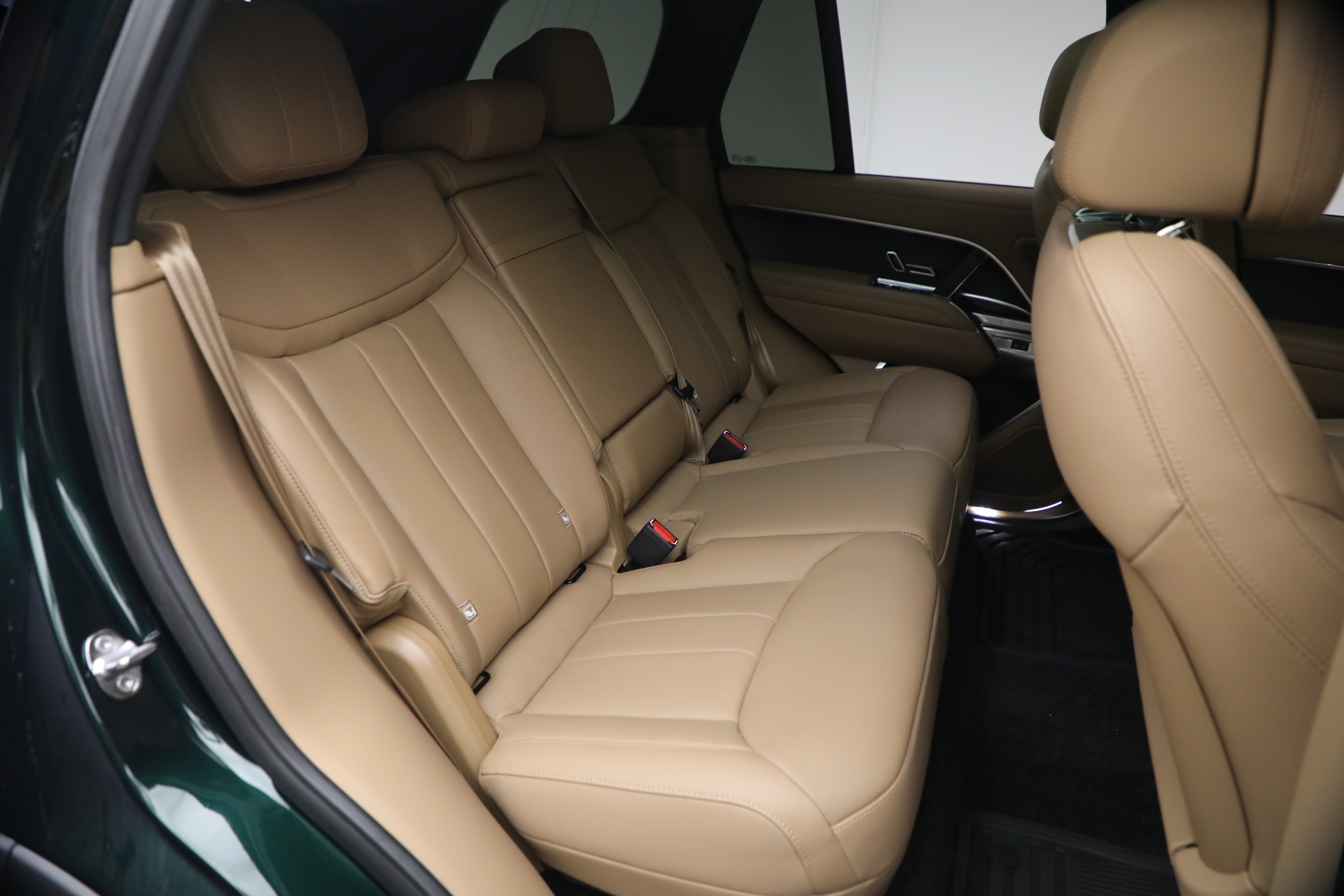 Used-2025-Land-Rover-Range-Rover-P530-SE