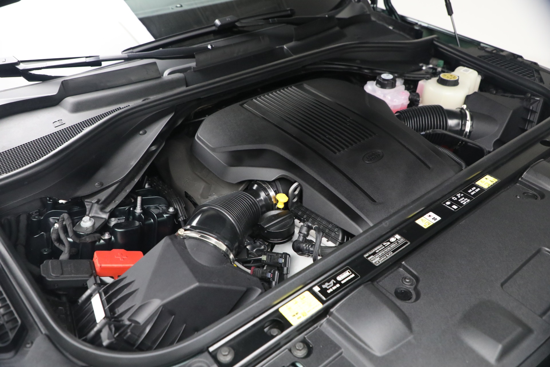 Used-2025-Land-Rover-Range-Rover-P530-SE